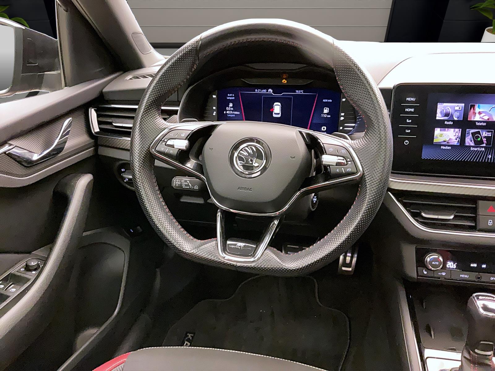 Bild 10: Skoda Kamiq 1.5 TSI DSG MONTE CARLO PANO AHK PDC SITZHZG