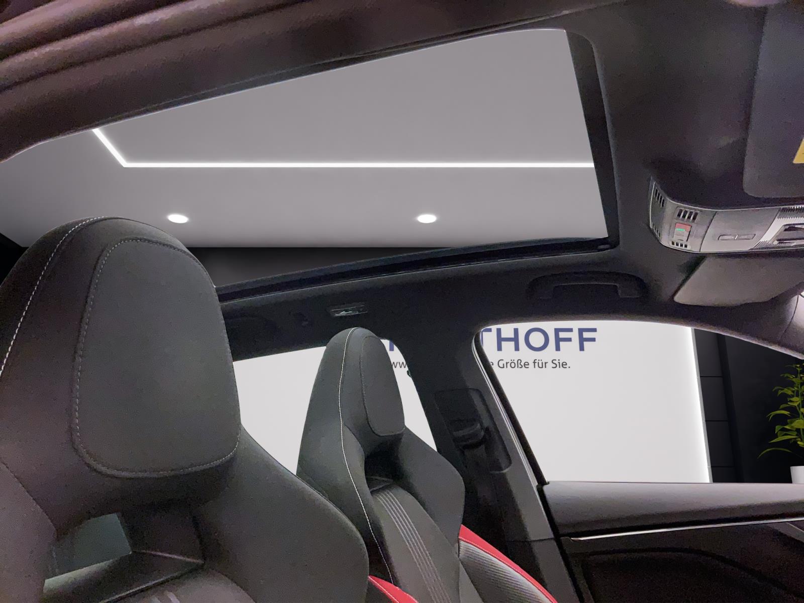 Bild 15: Skoda Kamiq 1.5 TSI DSG MONTE CARLO PANO AHK PDC SITZHZG