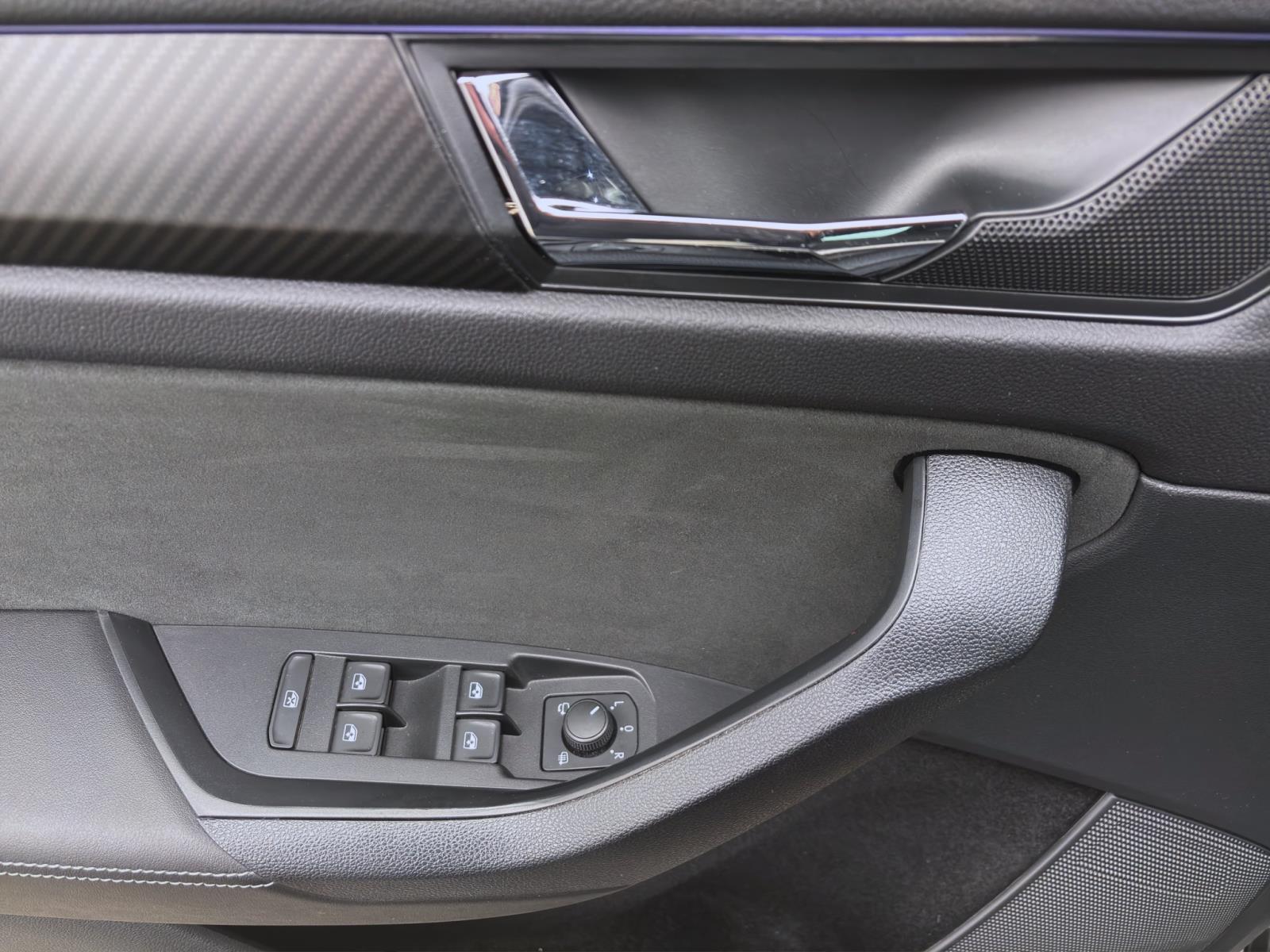 Bild 9: Skoda Kodiaq 2.0 TDI DSG SPORTLINE STDHZG AHK NAVI PDC