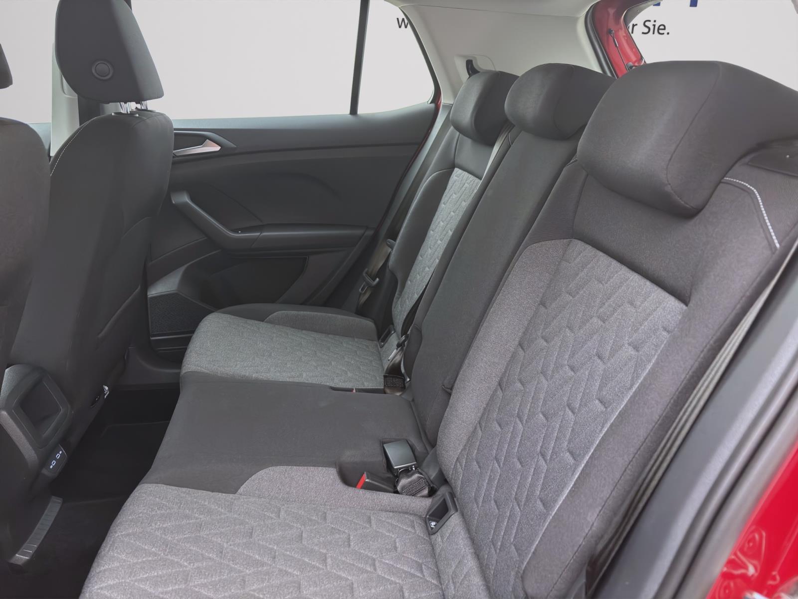 Bild 14: Volkswagen T-Cross 1.0 TSI LIFE NAVI PED SITZHZG LED