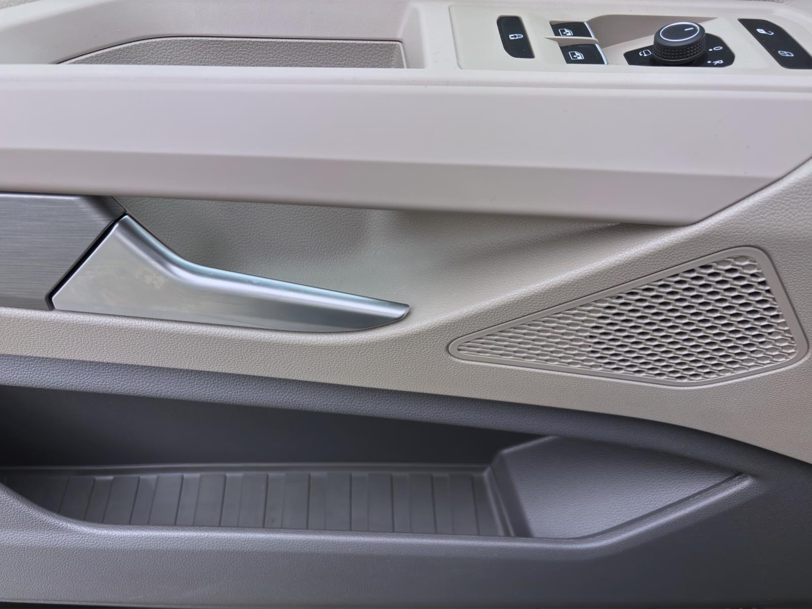 Bild 9: Volkswagen T7 Multivan 2.0 TDI DSG LIFE LR LED KAMERA NAVI AHK