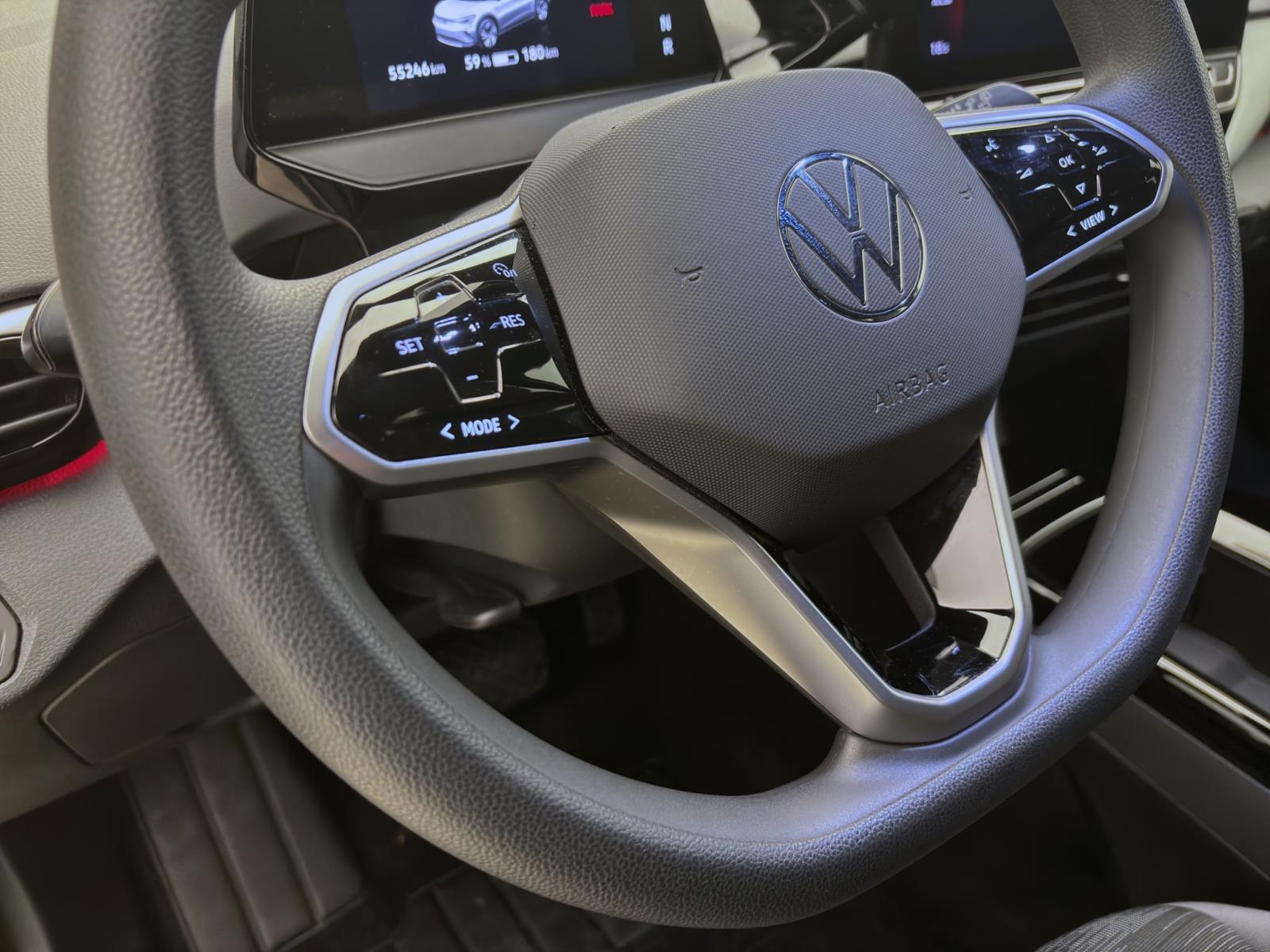 Bild 16: Volkswagen ID.4 PURE NAVI PDC KLIMA LED LM19