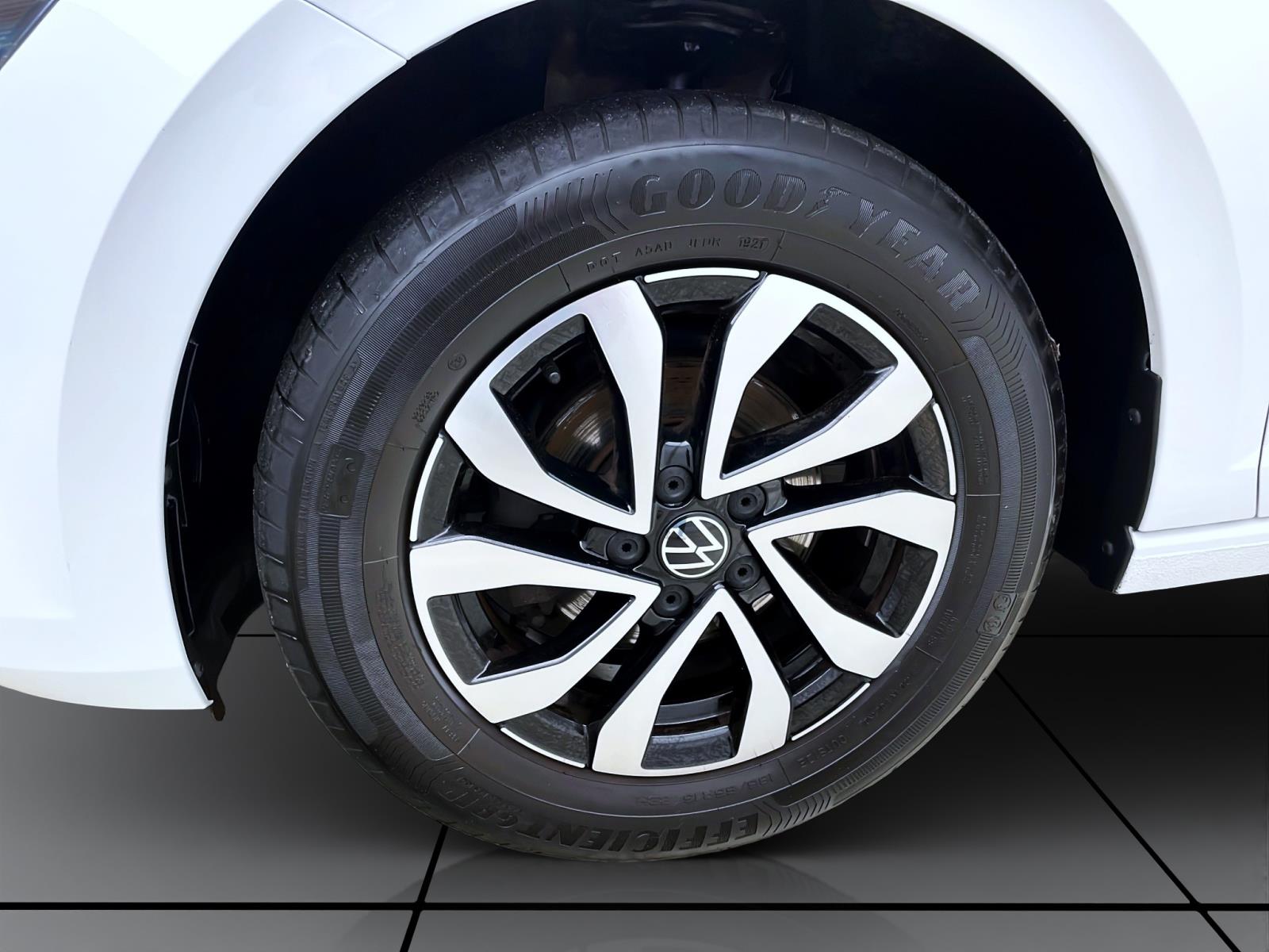 Bild 7: Volkswagen Polo 1.0 TSI ACTIVE PDC SITZHZG KLIMA