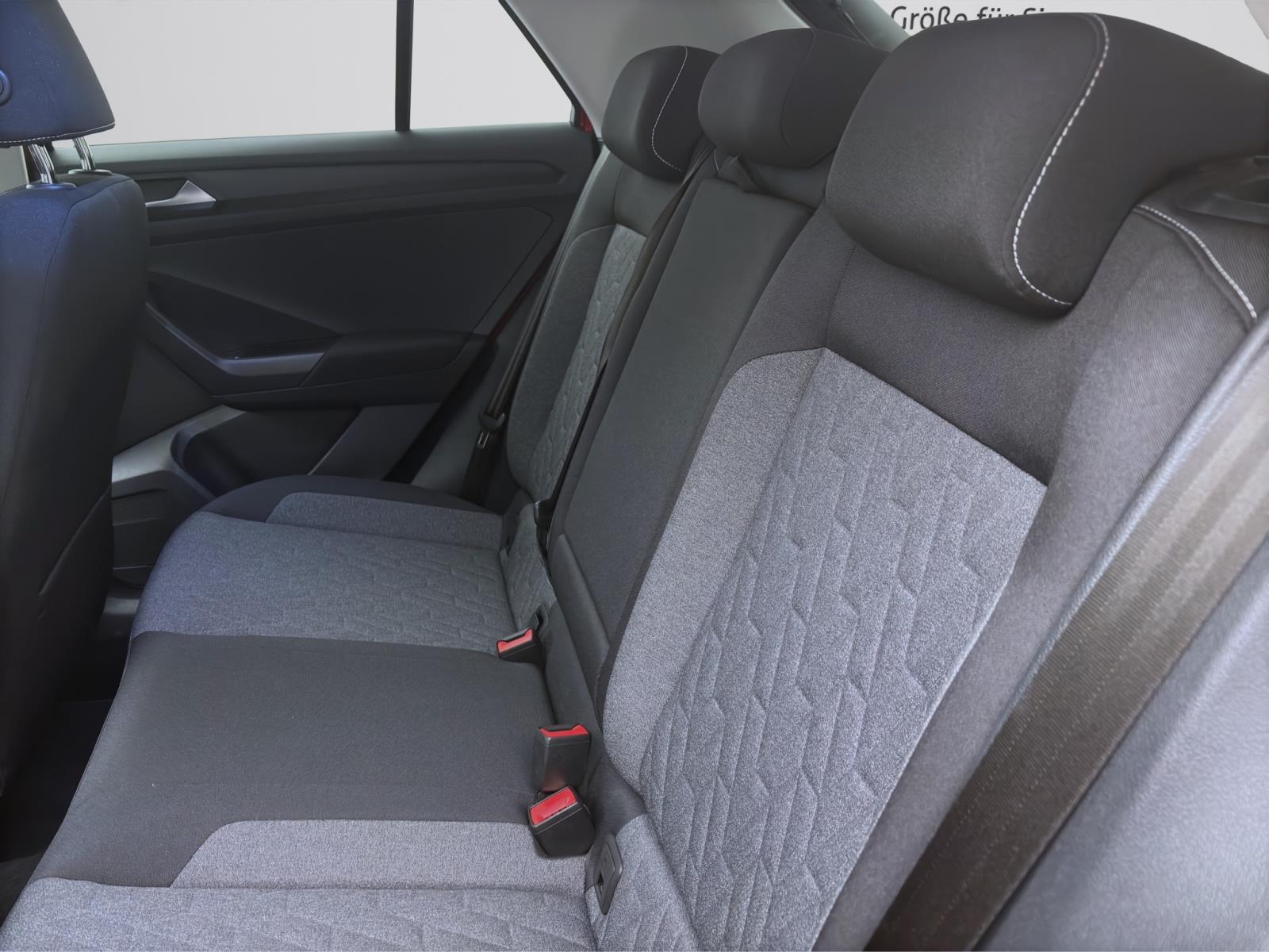 Bild 13: Volkswagen T-Roc 1.5 TSI DSG MOVE NAVI AHK KLIMA KAMERA