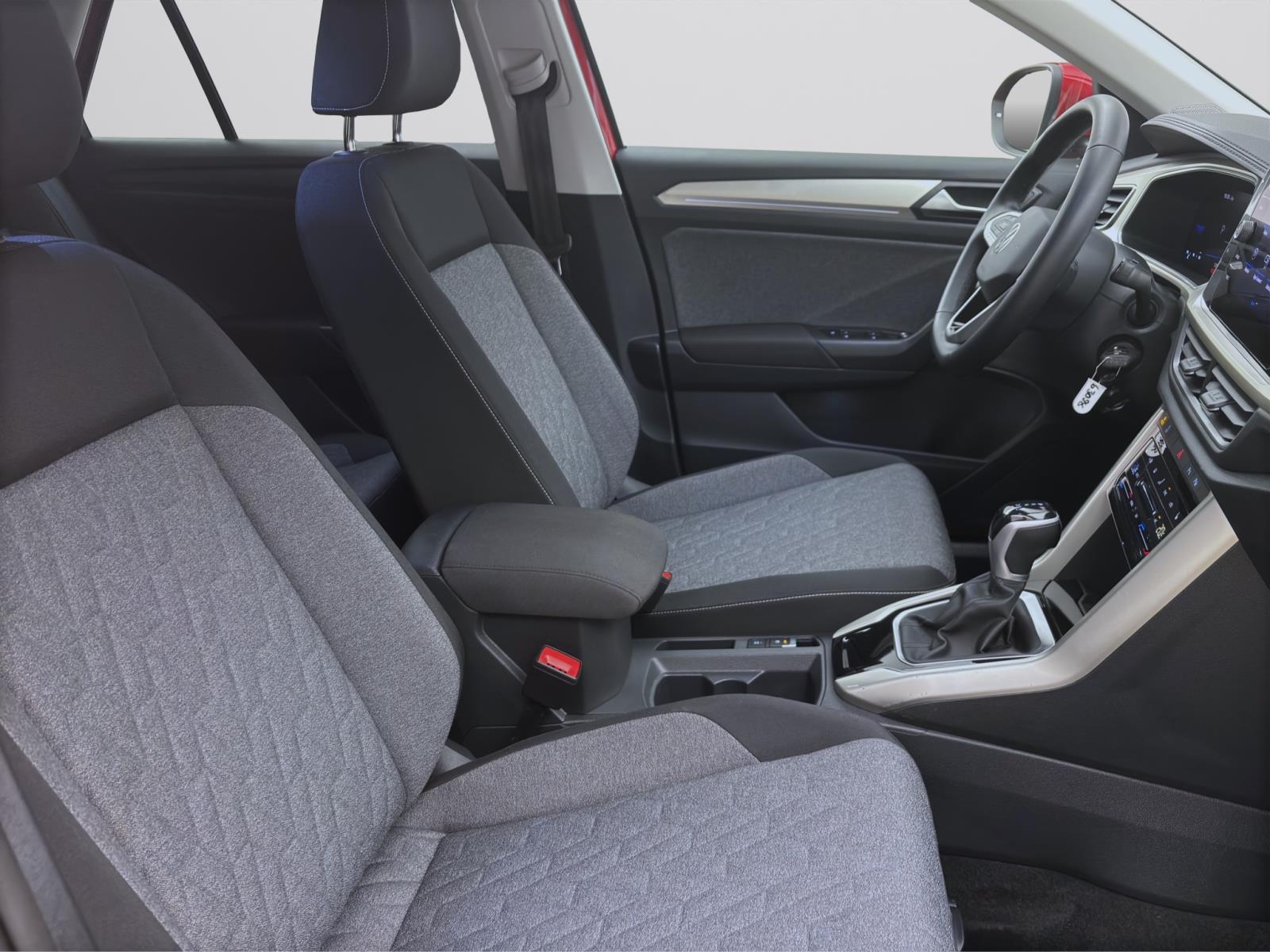 Bild 14: Volkswagen T-Roc 1.5 TSI DSG MOVE NAVI AHK KLIMA KAMERA