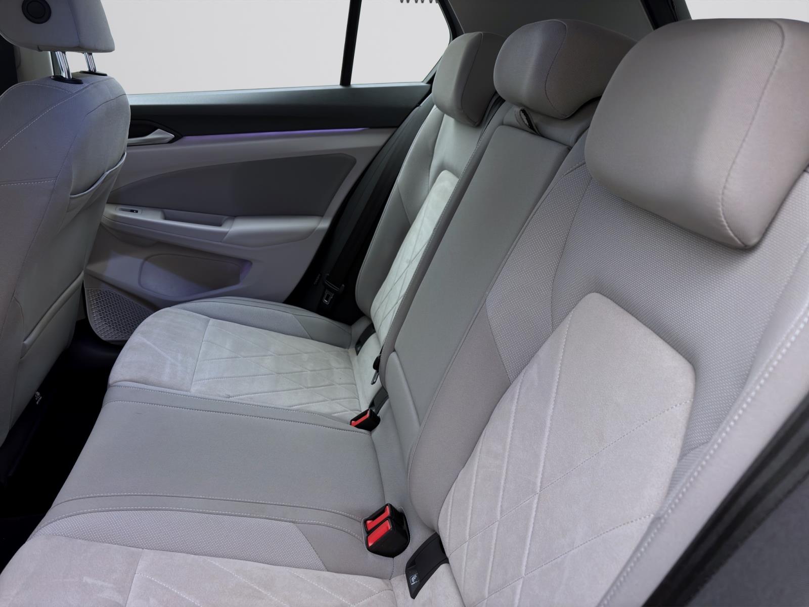 Bild 13: Volkswagen Golf 1.5 TSI LIFE NAVI IQ.LIGHT ACC SITZHZG