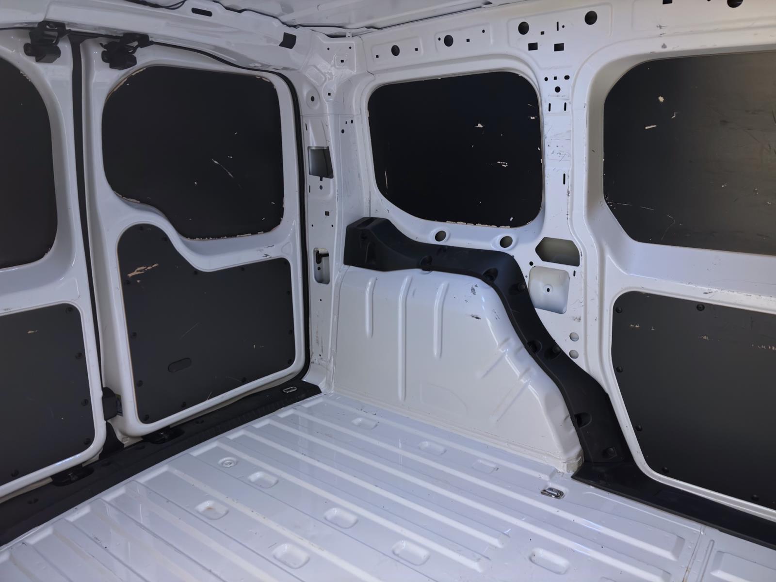 Bild 13: Volkswagen Caddy Cargo 2.0 TDI SITZHZG PDC GRA DAB+