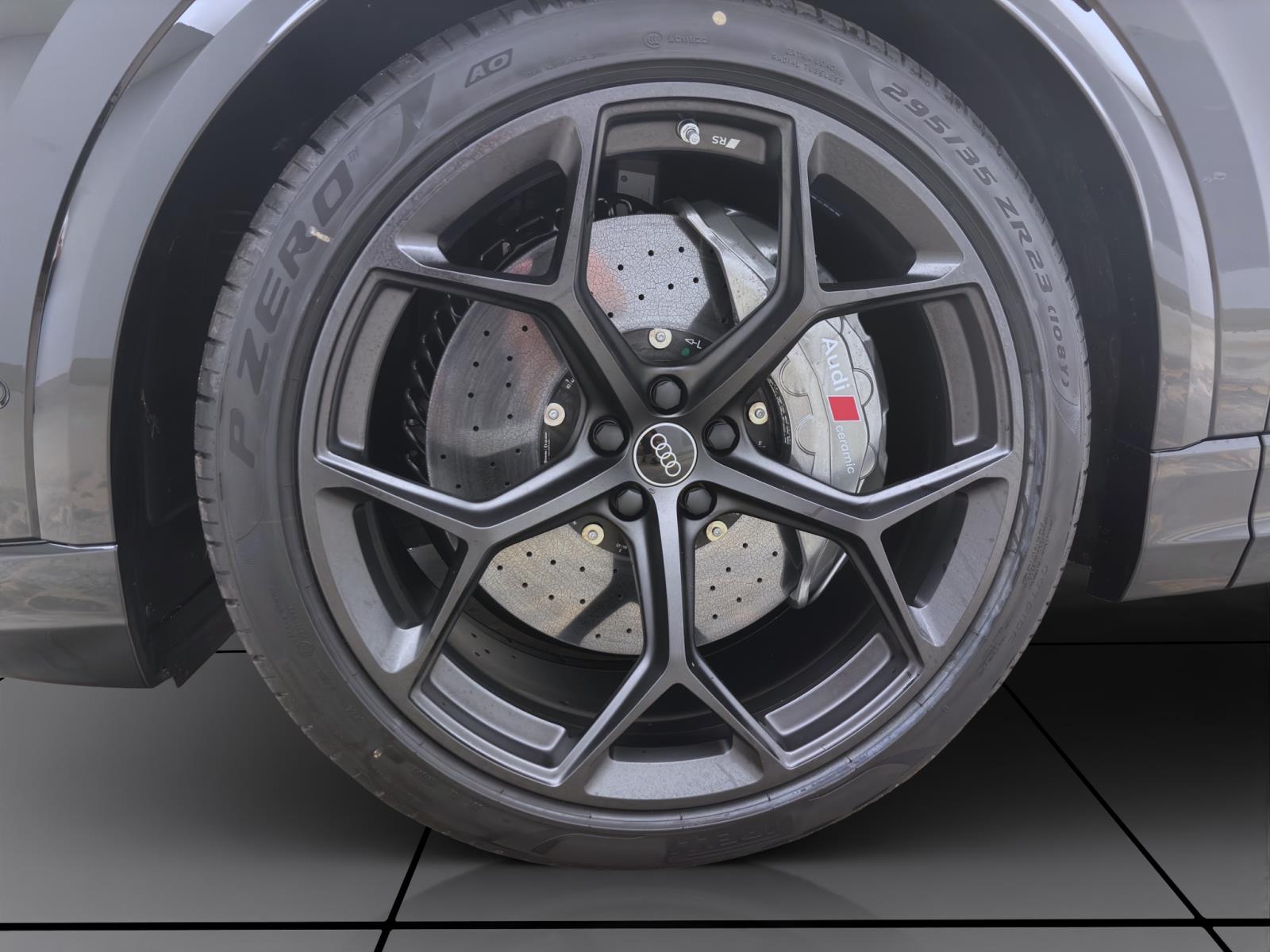 Bild 7: Audi RSQ8 Q PERFORMANCE PANO STDHZG HD-MATRIX AHK