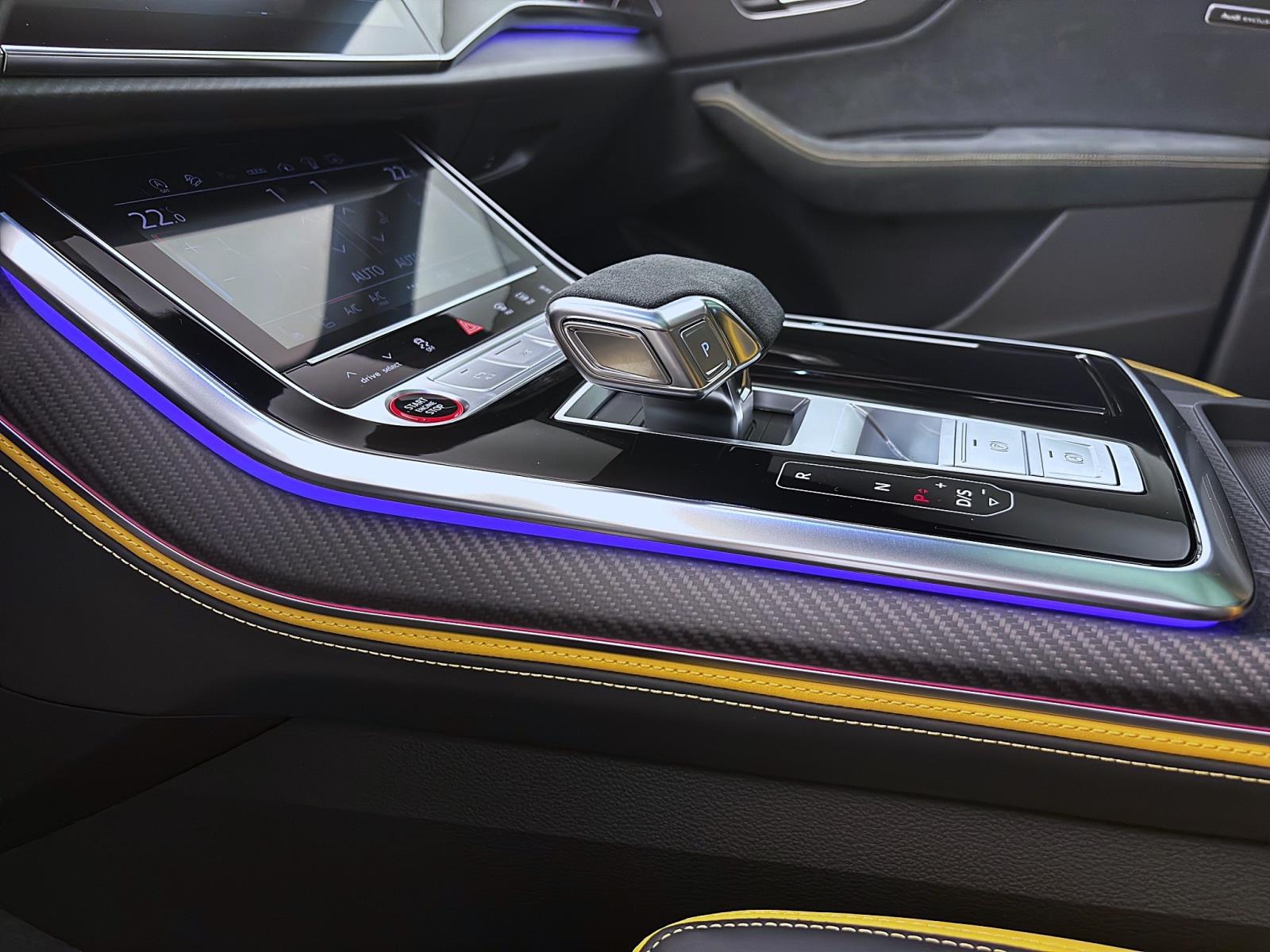 Bild 13: Audi RSQ8 Q PERFORMANCE PANO STDHZG HD-MATRIX AHK