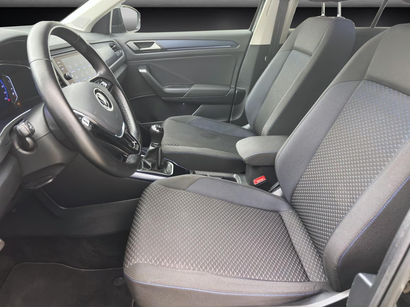 Bild 8: Volkswagen T-Roc 1.5 TSI UNITED NAVI PDC SITZHZG