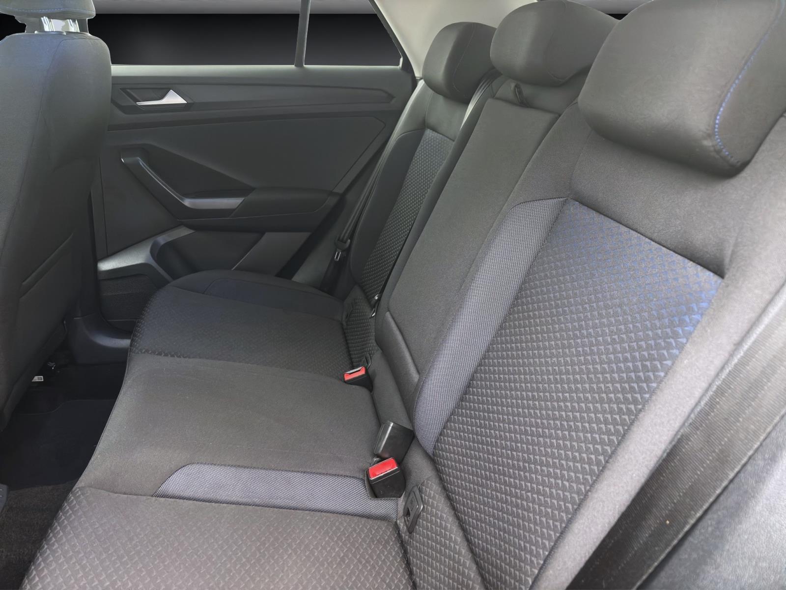 Bild 13: Volkswagen T-Roc 1.5 TSI UNITED NAVI PDC SITZHZG