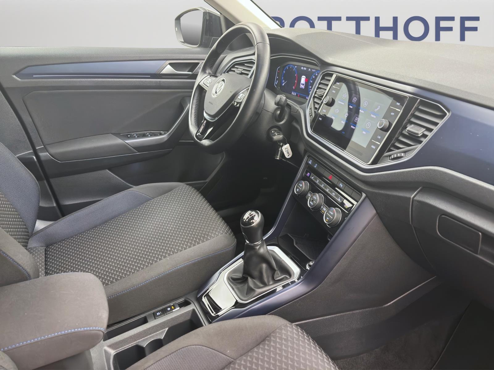 Bild 14: Volkswagen T-Roc 1.5 TSI UNITED NAVI PDC SITZHZG