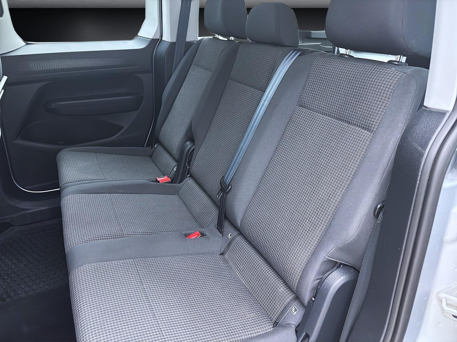 Bild 13: Volkswagen Caddy 2.0 TDI KOMBI NAVI PDC SITZHZG