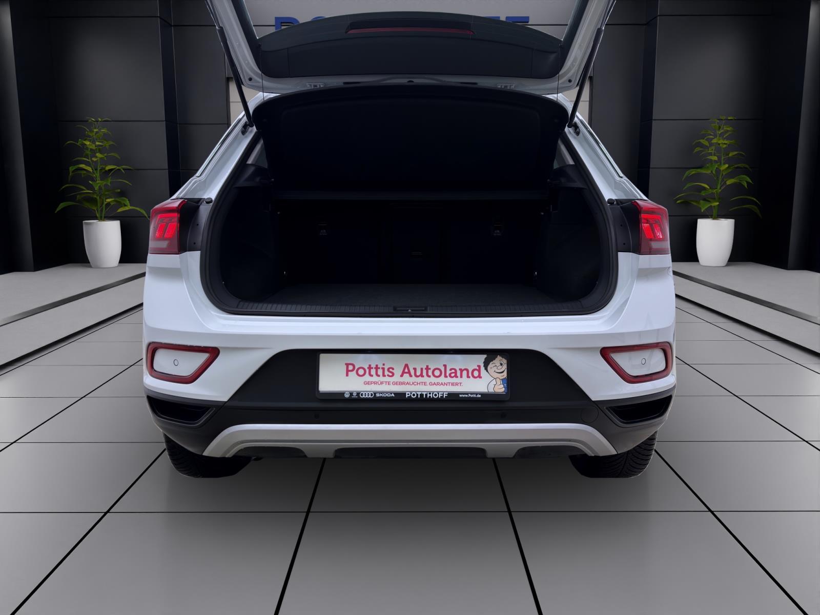 Bild 3: Volkswagen T-Roc 1.0 TSI GOAL NAVI PDC LED SITZHZG