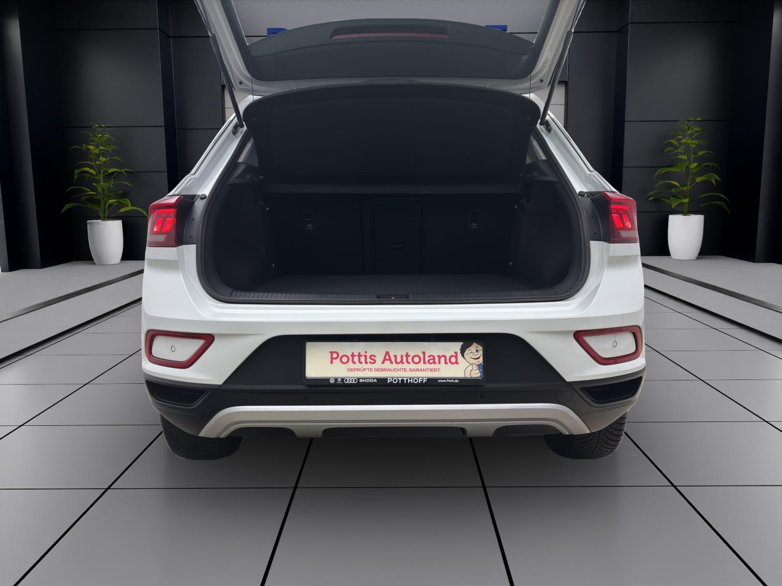 Bild 3: Volkswagen T-Roc 1.0 TSI GOAL NAVI KLIMA PDC SHZG