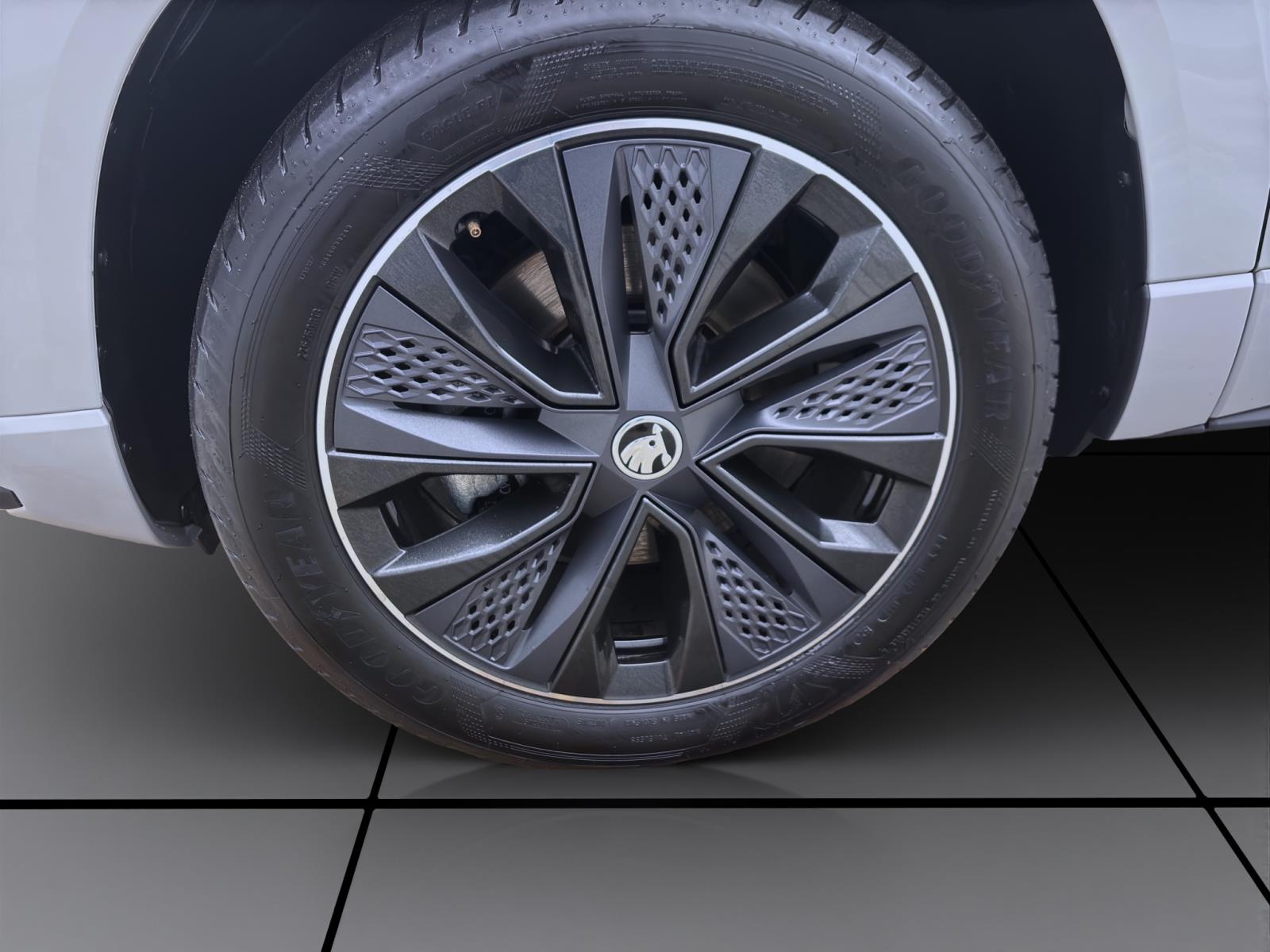 Bild 7: Skoda Karoq 2.0 TSI DSG 4x4 SPORTLINE MATRIX PDC SITZHZG