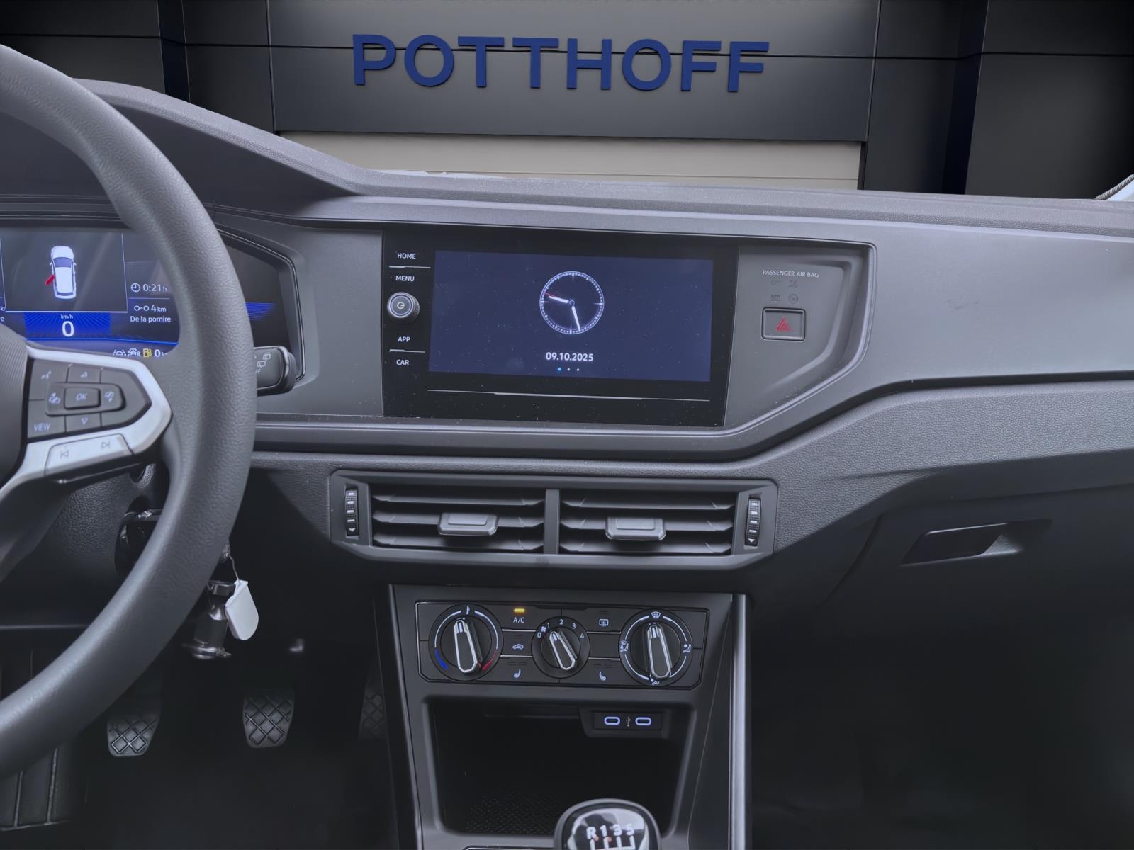 Bild 13: Volkswagen Polo 1.0 MPI SITZHZG LED PDC DAB+