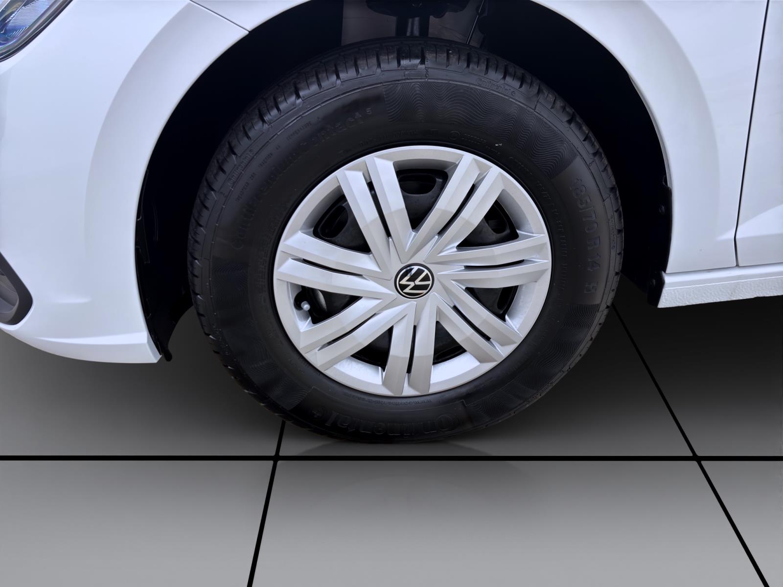 Bild 7: Volkswagen Polo 1.0 MPI SITZHZG LED PDC DAB+