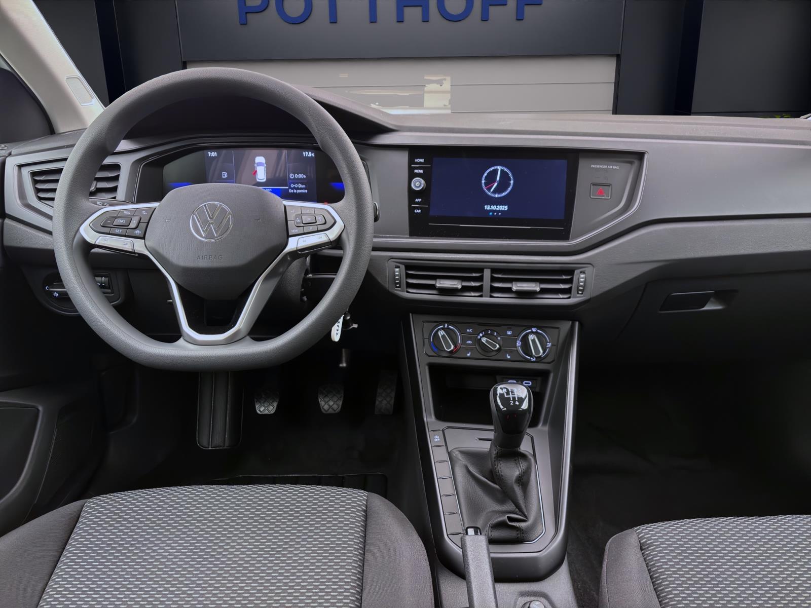 Bild 12: Volkswagen Polo 1.0 MPI SITZHZG LED PDC DAB+