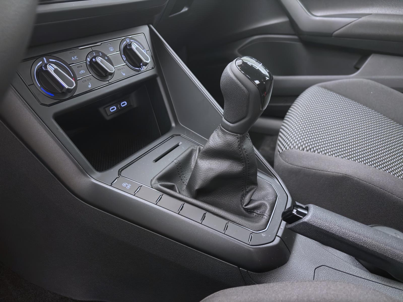 Bild 13: Volkswagen Polo 1.0 MPI SITZHZG LED PDC DAB+