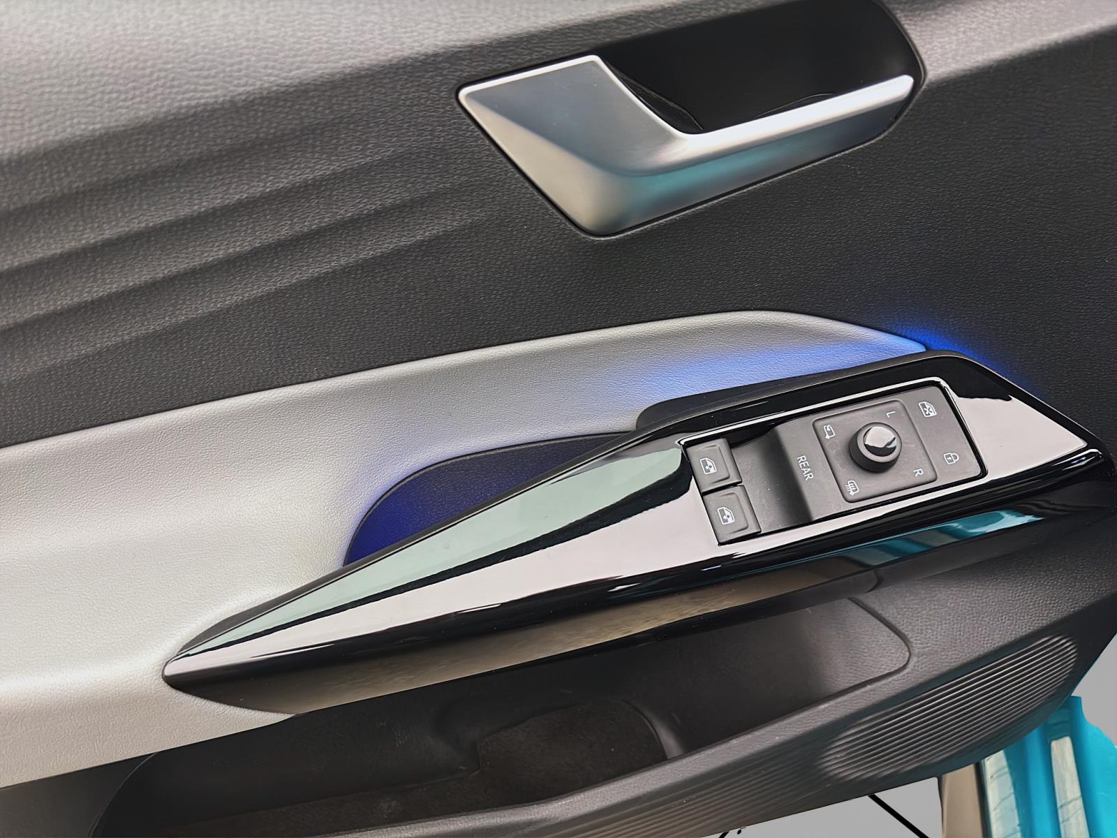 Bild 9: Volkswagen ID.3 PRO PERFORMANCE TECH PANO MATRIX NAVI PDC