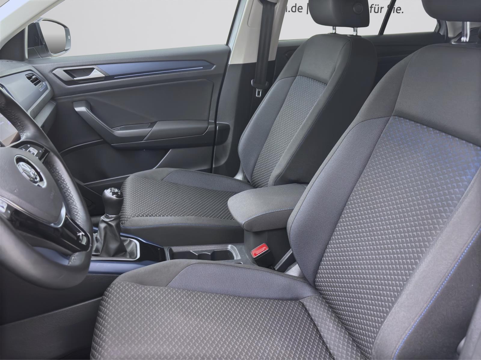 Bild 8: Volkswagen T-Roc 1.5 TSI UNITED NAVI PDC SITZHZG KLIMA