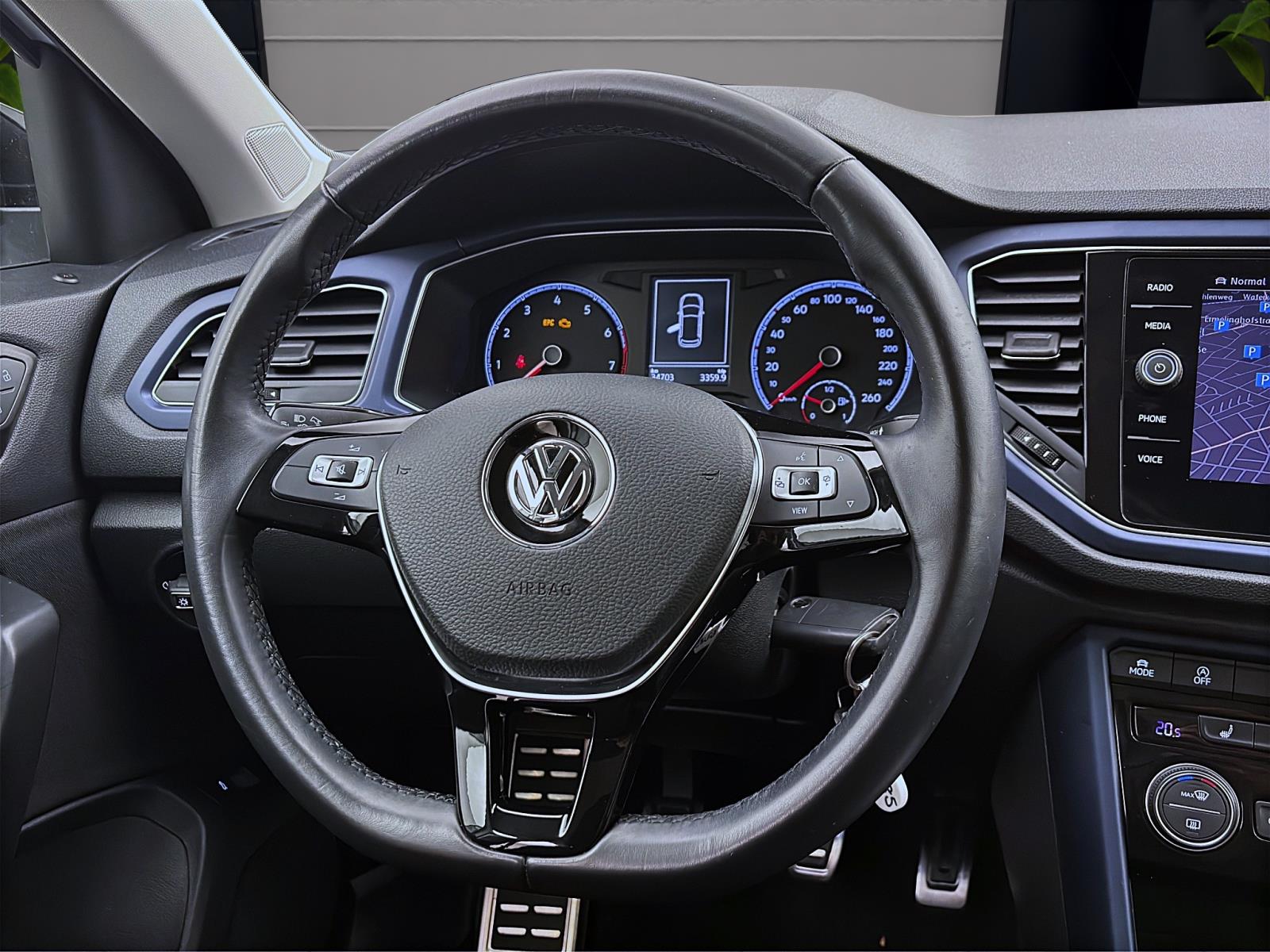 Bild 10: Volkswagen T-Roc 1.5 TSI UNITED NAVI PDC SITZHZG KLIMA