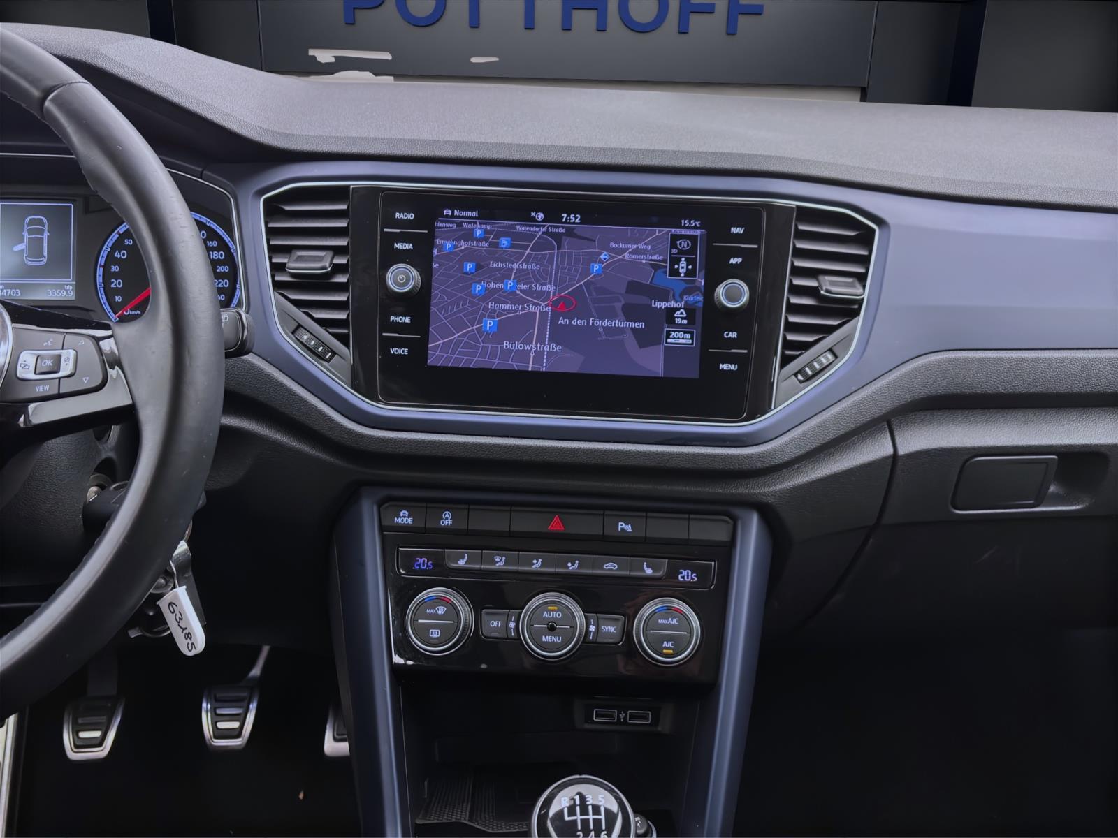 Bild 12: Volkswagen T-Roc 1.5 TSI UNITED NAVI PDC SITZHZG KLIMA