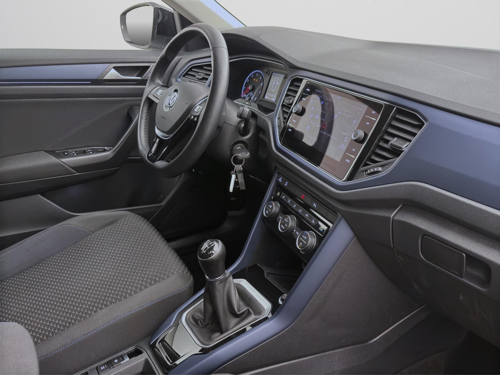 Bild 15: Volkswagen T-Roc 1.5 TSI UNITED NAVI PDC SITZHZG KLIMA