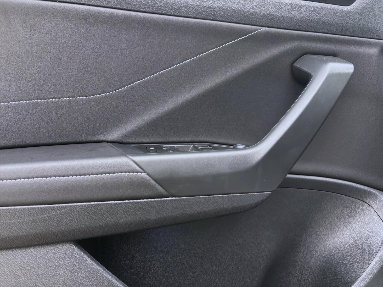 Bild 9: Volkswagen T-Roc 1.0 TSI GOAL PDC SITZHZG KLIMA LED