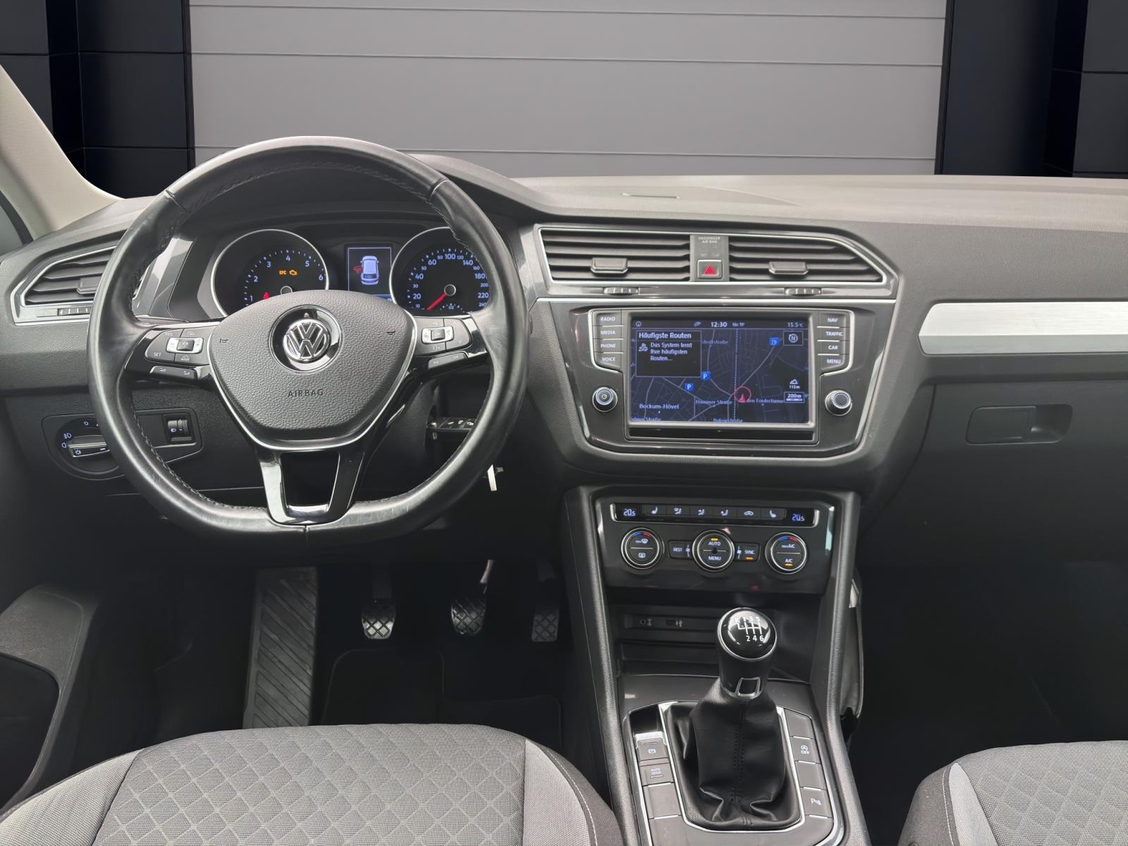 Bild 11: Volkswagen Tiguan 1.4 TSI COMFORTLINE NAVI PDC SITZHZG AHK