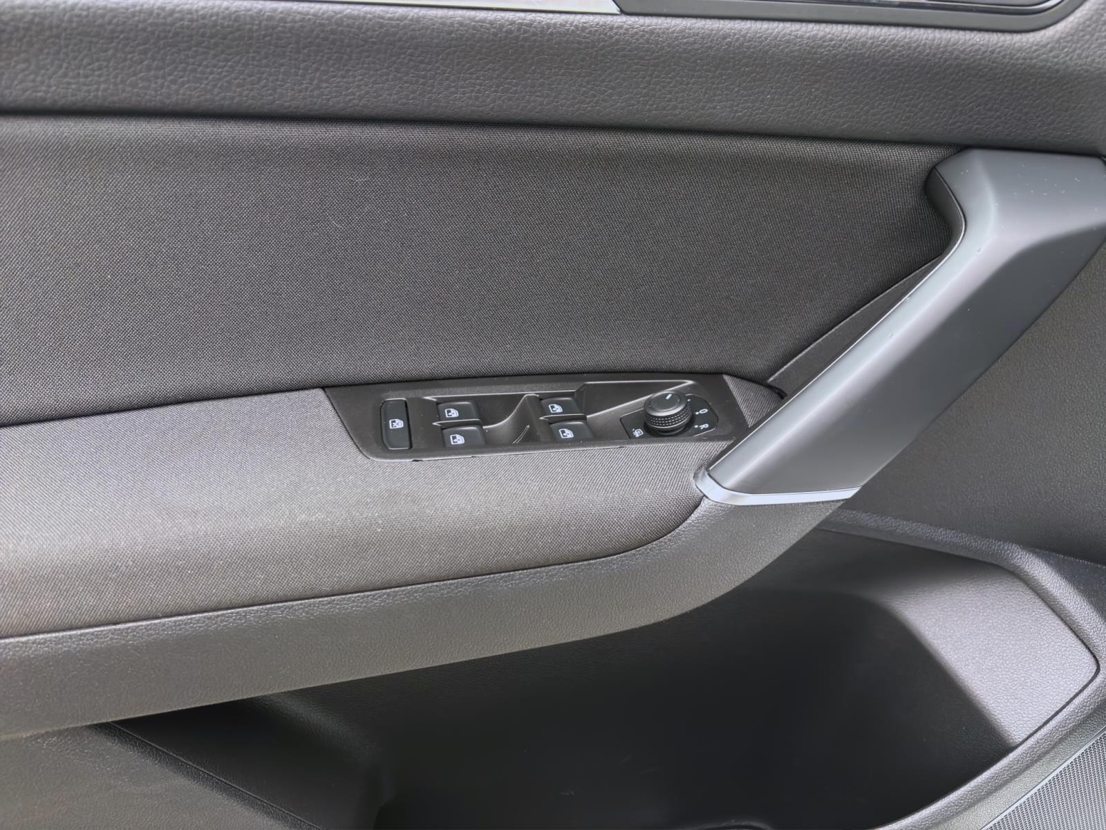 Bild 9: Volkswagen Touran 2.0 TDI COMFORTLINE PANO AHK NAVI DCC