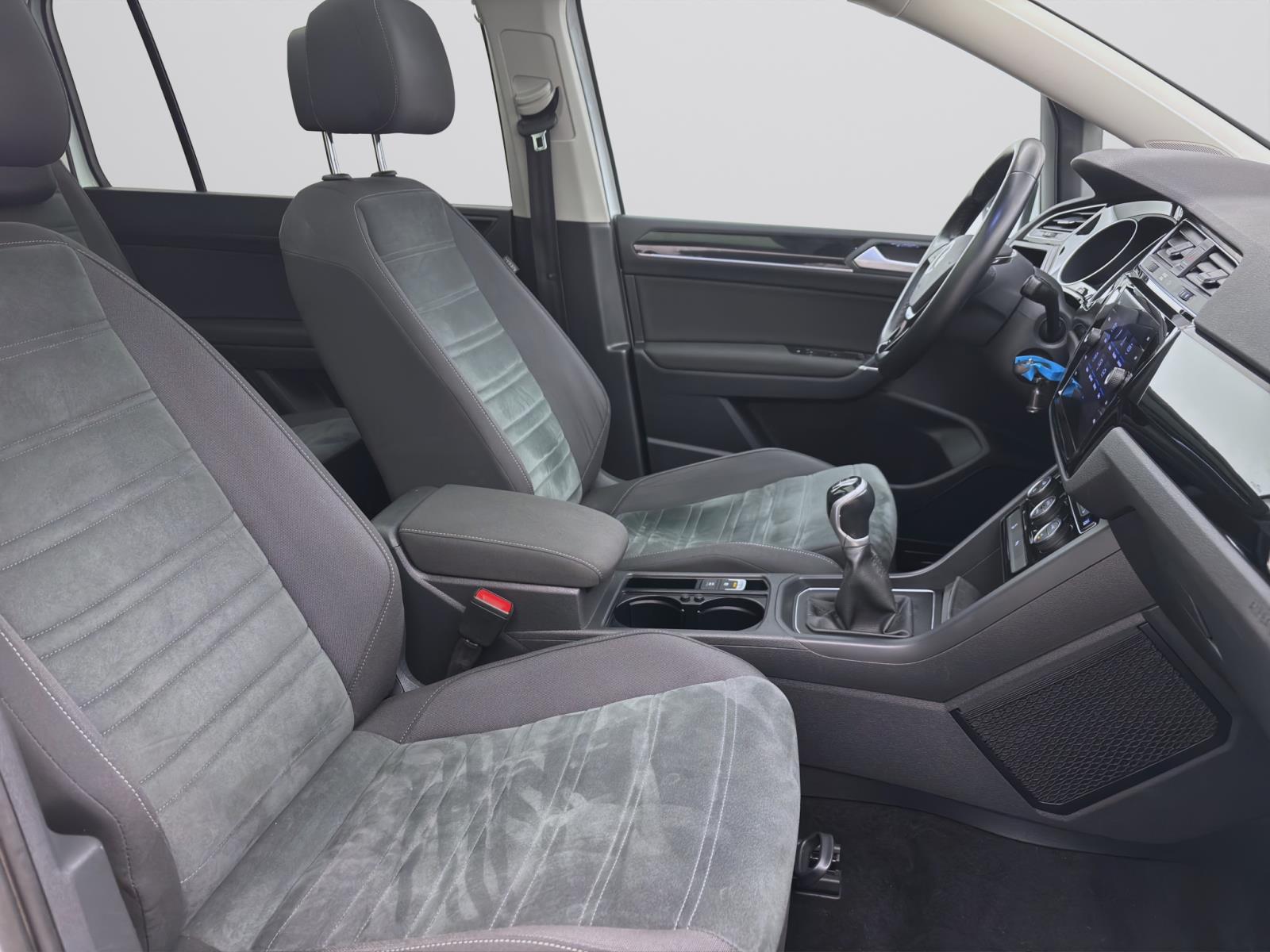 Bild 14: Volkswagen Touran 2.0 TDI COMFORTLINE PANO AHK NAVI DCC