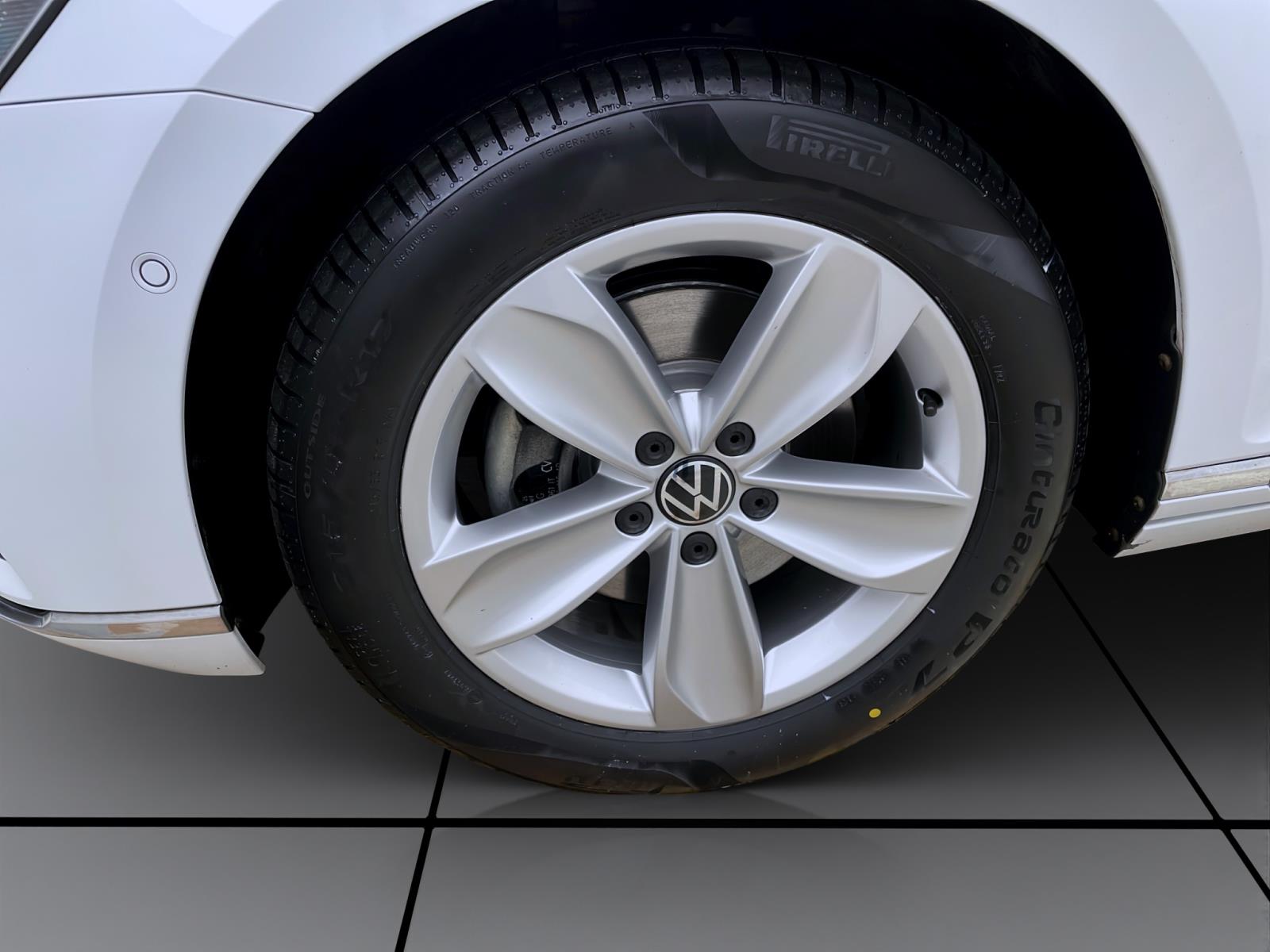 Bild 7: Volkswagen Passat Variant 2.0 TDI DSG ELEGANCE STANDHZG AHK PANO IQ.LIGHT