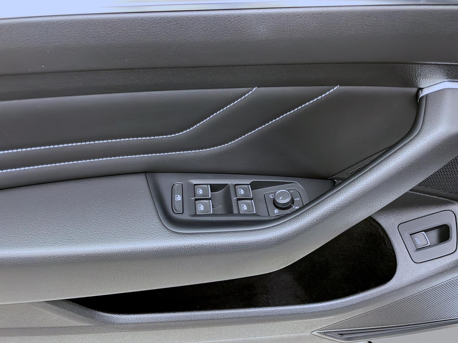 Bild 9: Volkswagen Passat Variant 2.0 TDI DSG ELEGANCE STANDHZG AHK PANO IQ.LIGHT