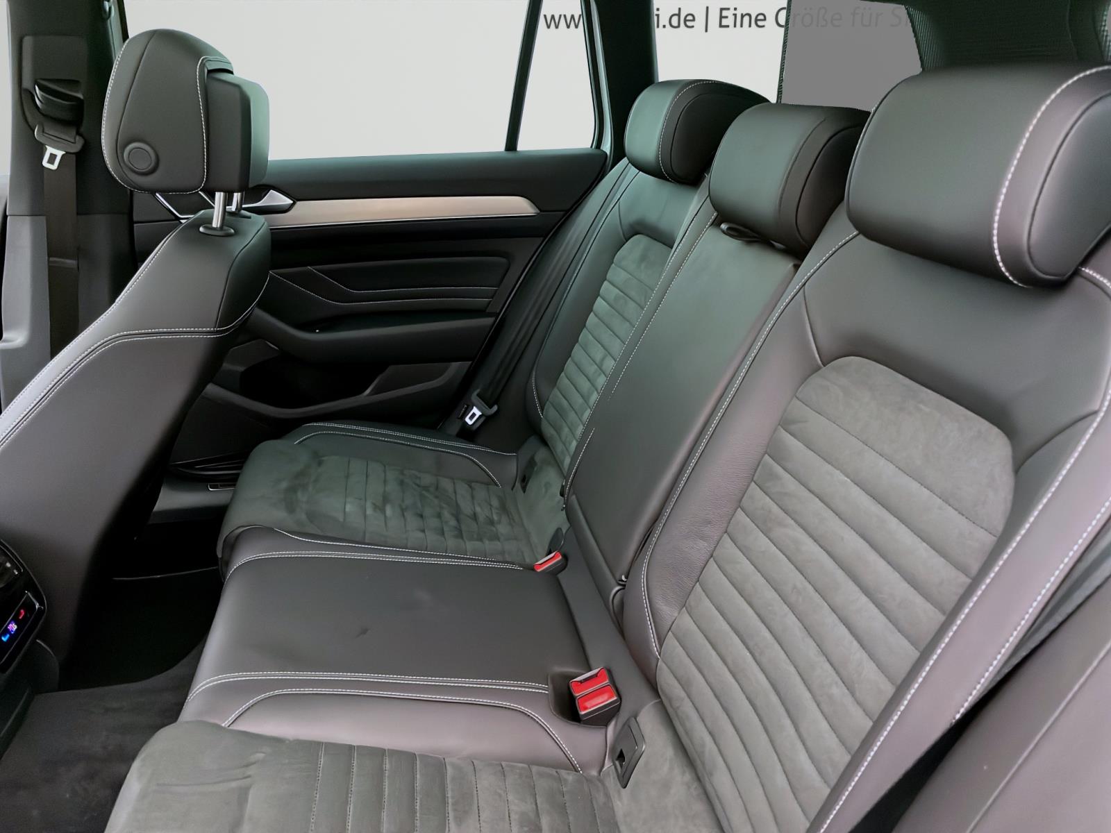 Bild 13: Volkswagen Passat Variant 2.0 TDI DSG ELEGANCE STANDHZG AHK PANO IQ.LIGHT