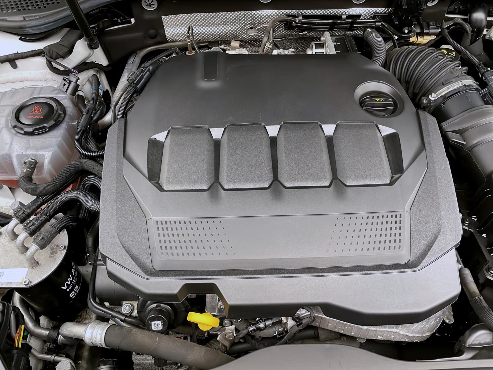 Bild 16: Volkswagen Passat Variant 2.0 TDI DSG ELEGANCE STANDHZG AHK PANO IQ.LIGHT