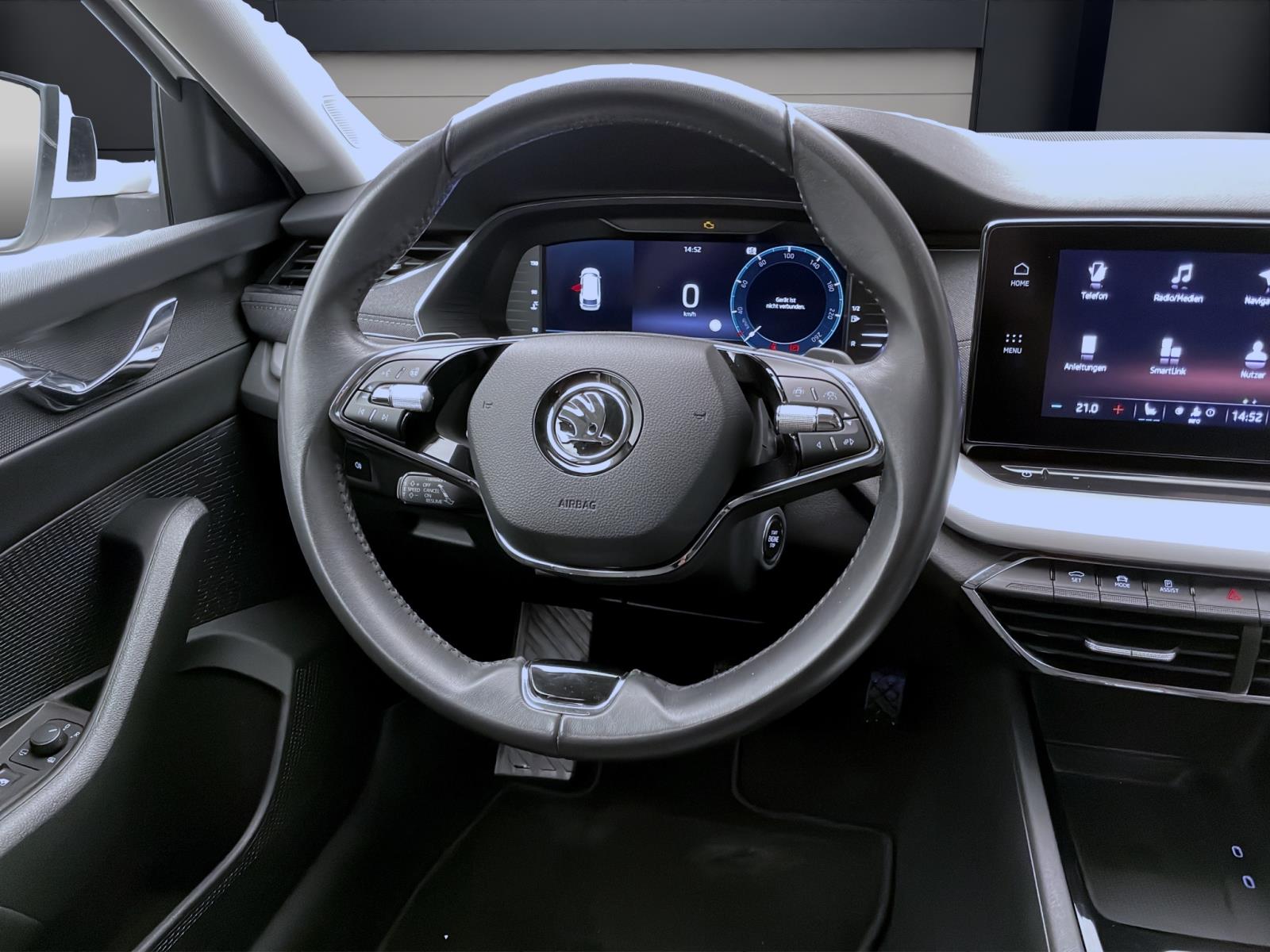 Bild 10: Skoda Octavia Combi 2.0 TDI DSG FIRST EDITION NAVI PDC LED SITZHZG