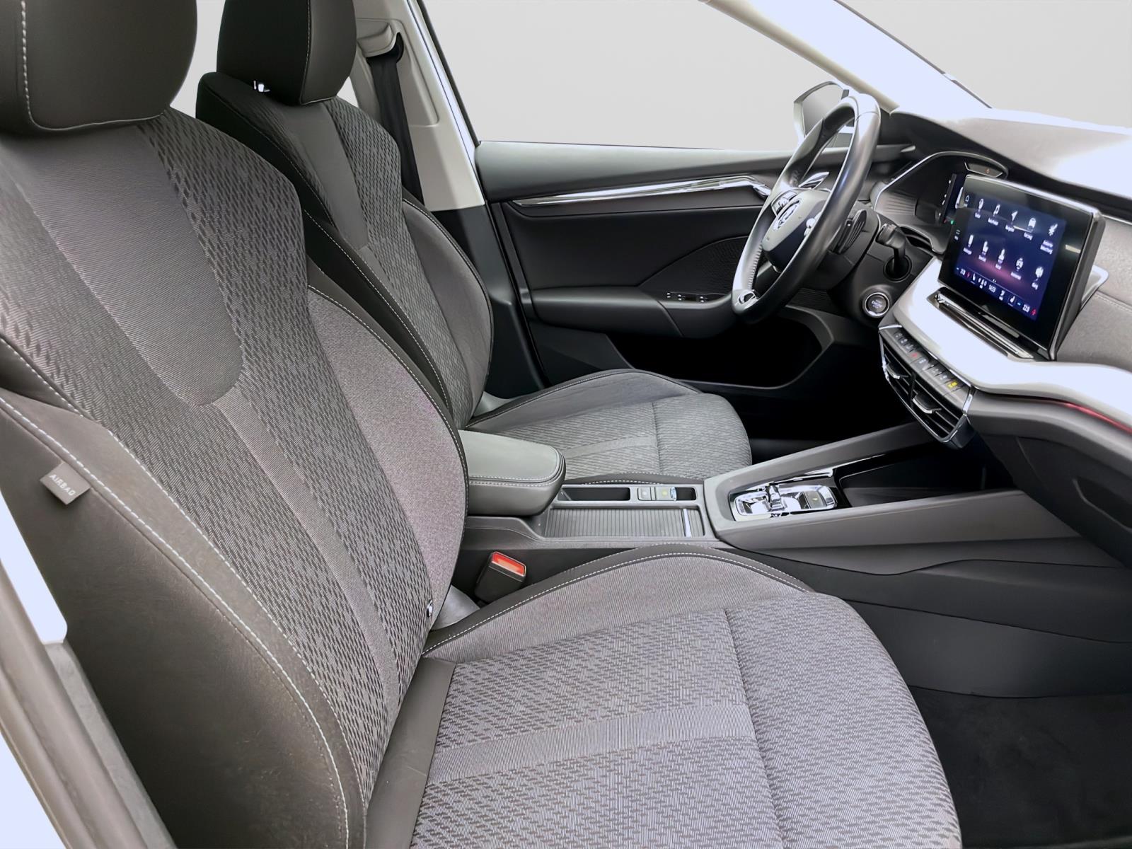 Bild 14: Skoda Octavia Combi 2.0 TDI DSG FIRST EDITION NAVI PDC LED SITZHZG