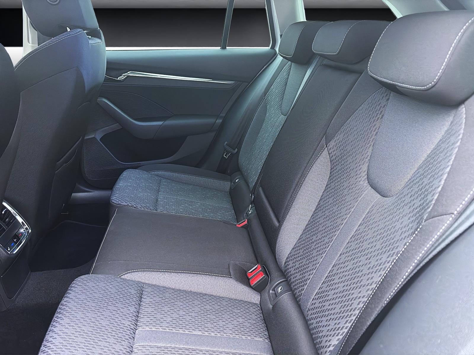 Bild 13: Skoda Octavia Combi iV 1.4 TSI DSG STYLE NAVI PDC LED SITZHZG