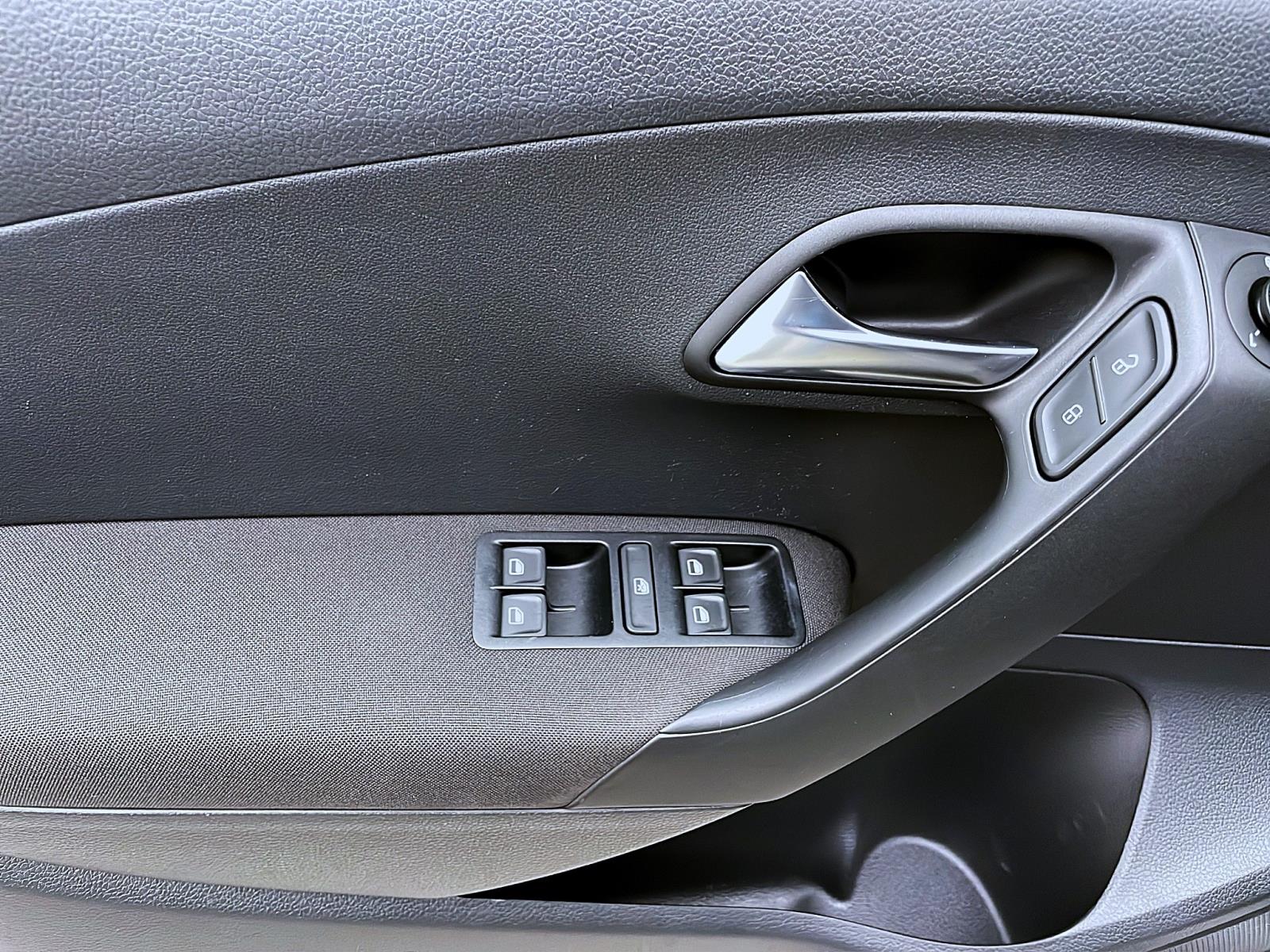 Bild 9: Volkswagen Polo 1.0 MPI BLUETOOTH KLIMA GANZJAHR