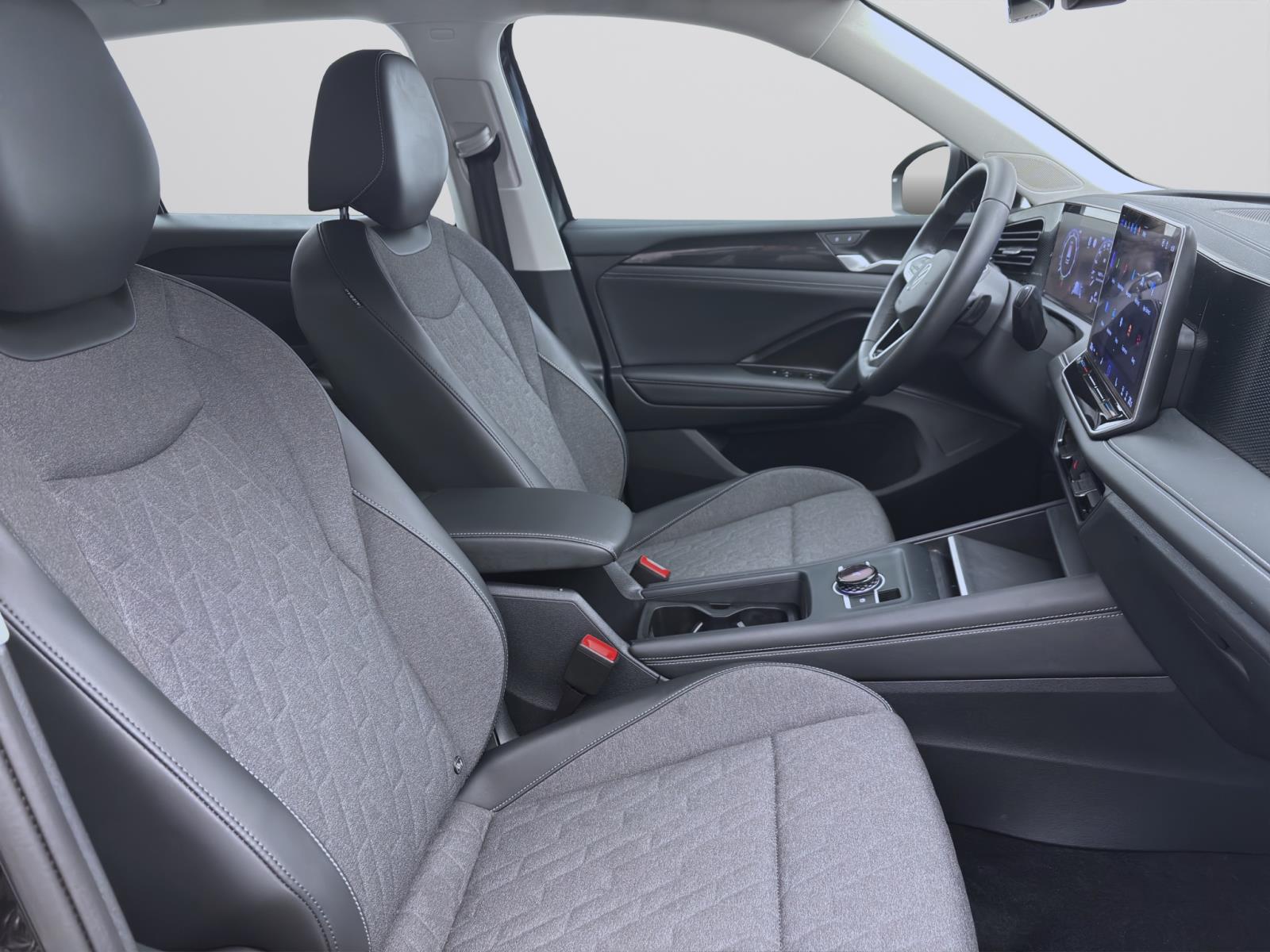 Bild 14: Volkswagen Tiguan 1.5 eTSI DSG LIFE AHK NAVI LED KAMERA