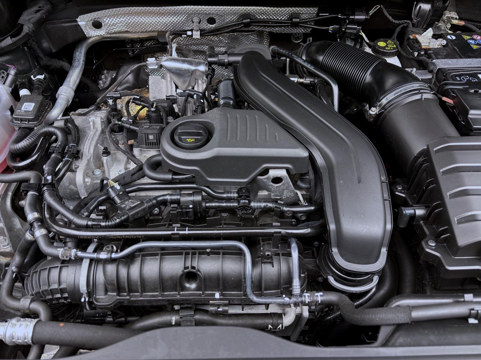 Bild 16: Volkswagen Tiguan 1.5 eTSI DSG LIFE AHK NAVI LED KAMERA