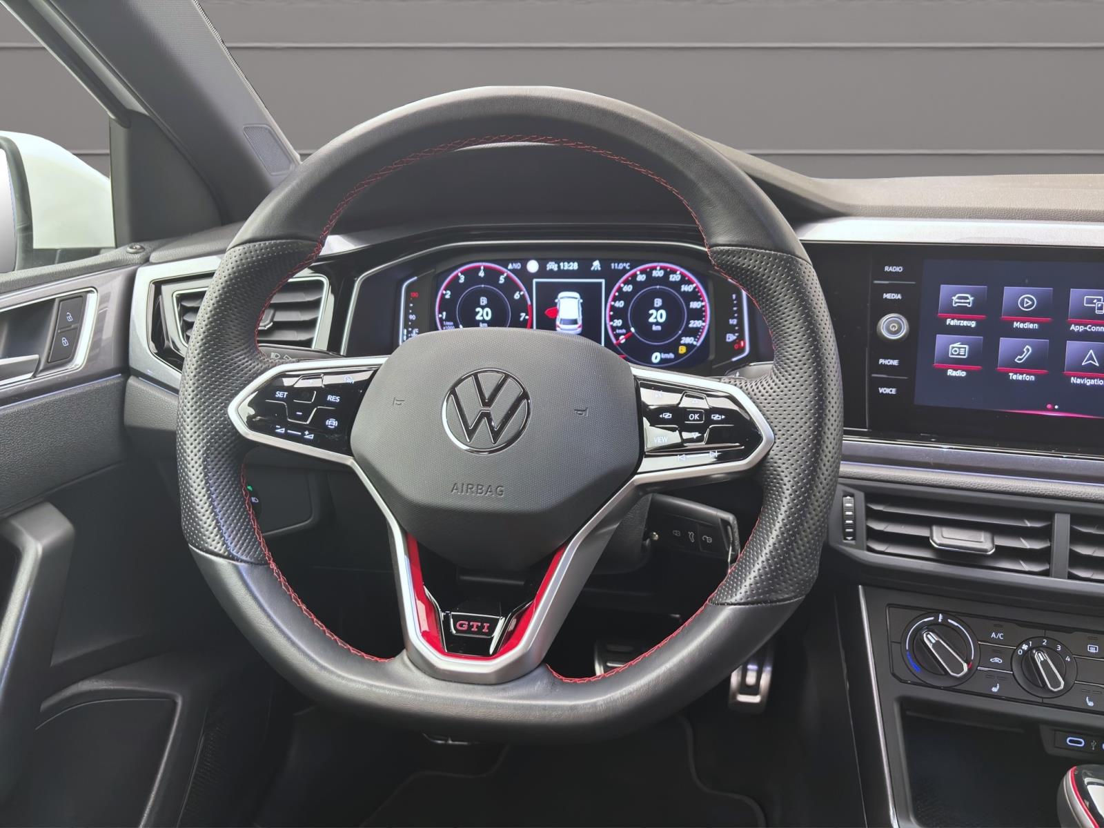 Bild 10: Volkswagen Polo GTI NAVI PDC SHZG KLIMA MATRIX