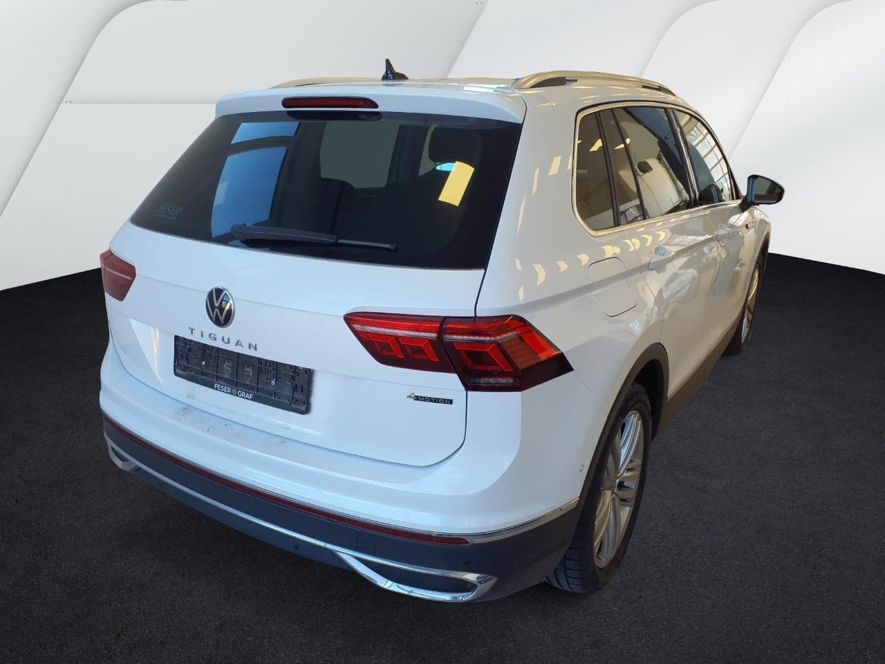 Bild 1: Volkswagen Tiguan 2.0 TDI DSG 4M ELEGANCE STANDHZG AHK IQ.LIGHT NAVI