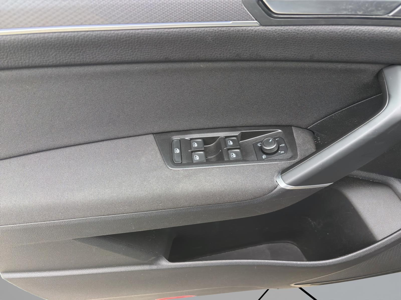 Bild 9: Volkswagen Touran 1.5 TSI ACTIVE NAVI KLIMA PDC SHZG