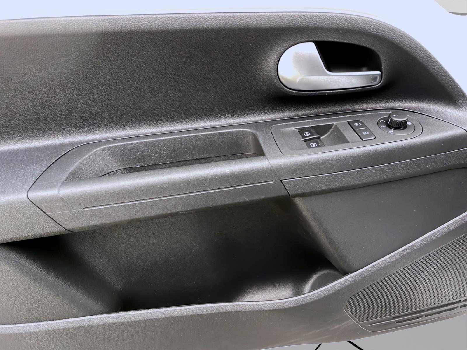 Bild 9: Volkswagen up! 1.0 MPI MOVE UP! SITZHZG LED KLIMA DAB+