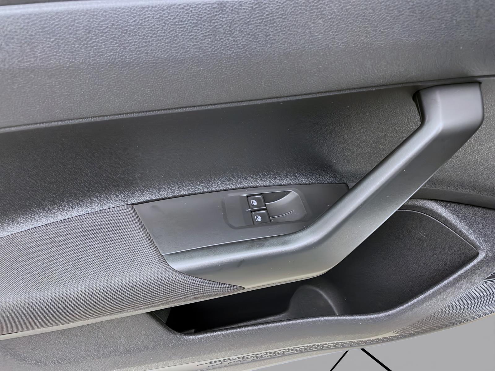 Bild 9: Volkswagen Polo 1.0 MPI DAB+ BLUETOOTH KLIMA