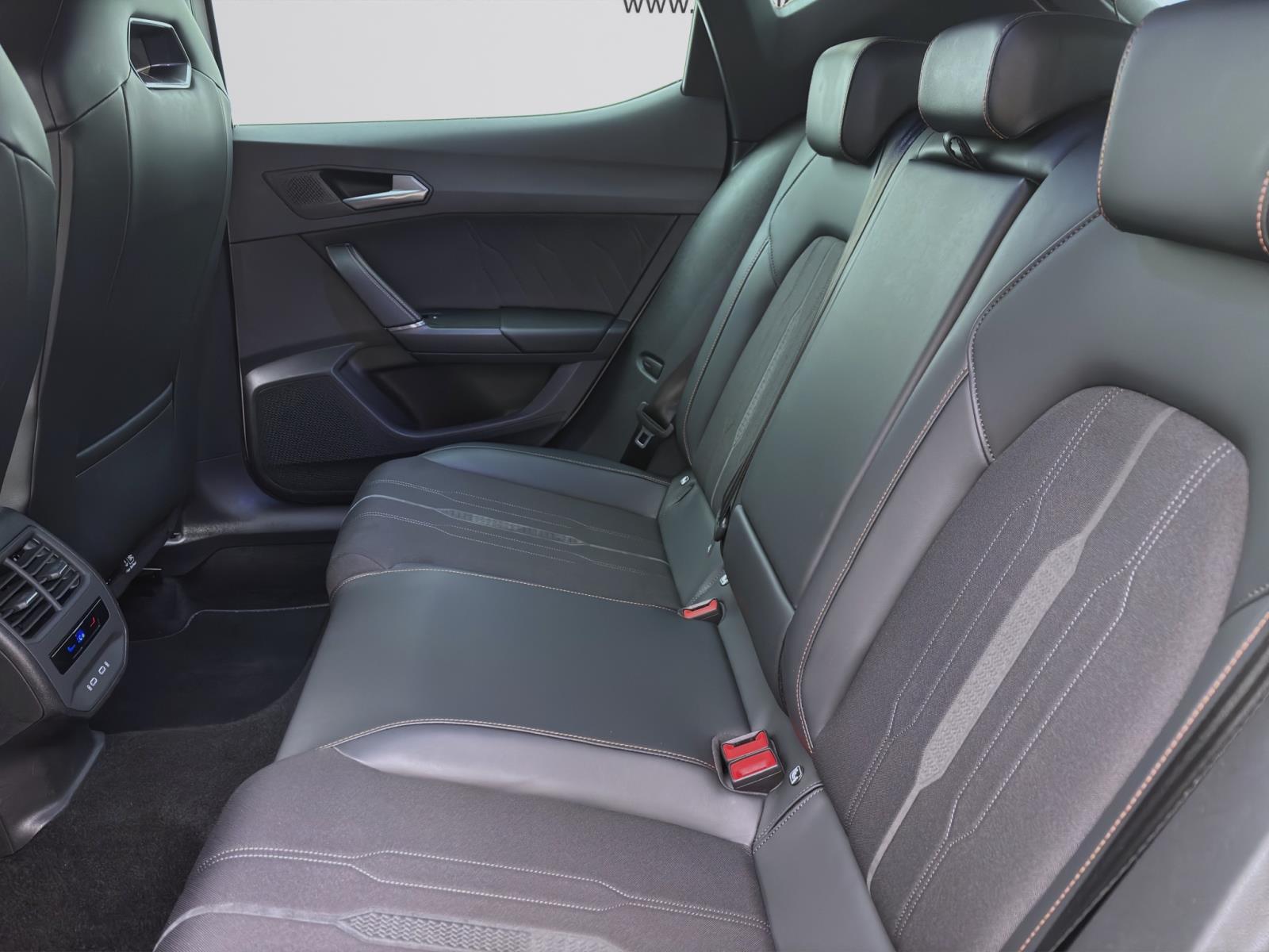 Bild 14: Cupra Leon 1.4 TSI e-Hybrid VZ NAVI PDC SITZHZG KLIMA LED