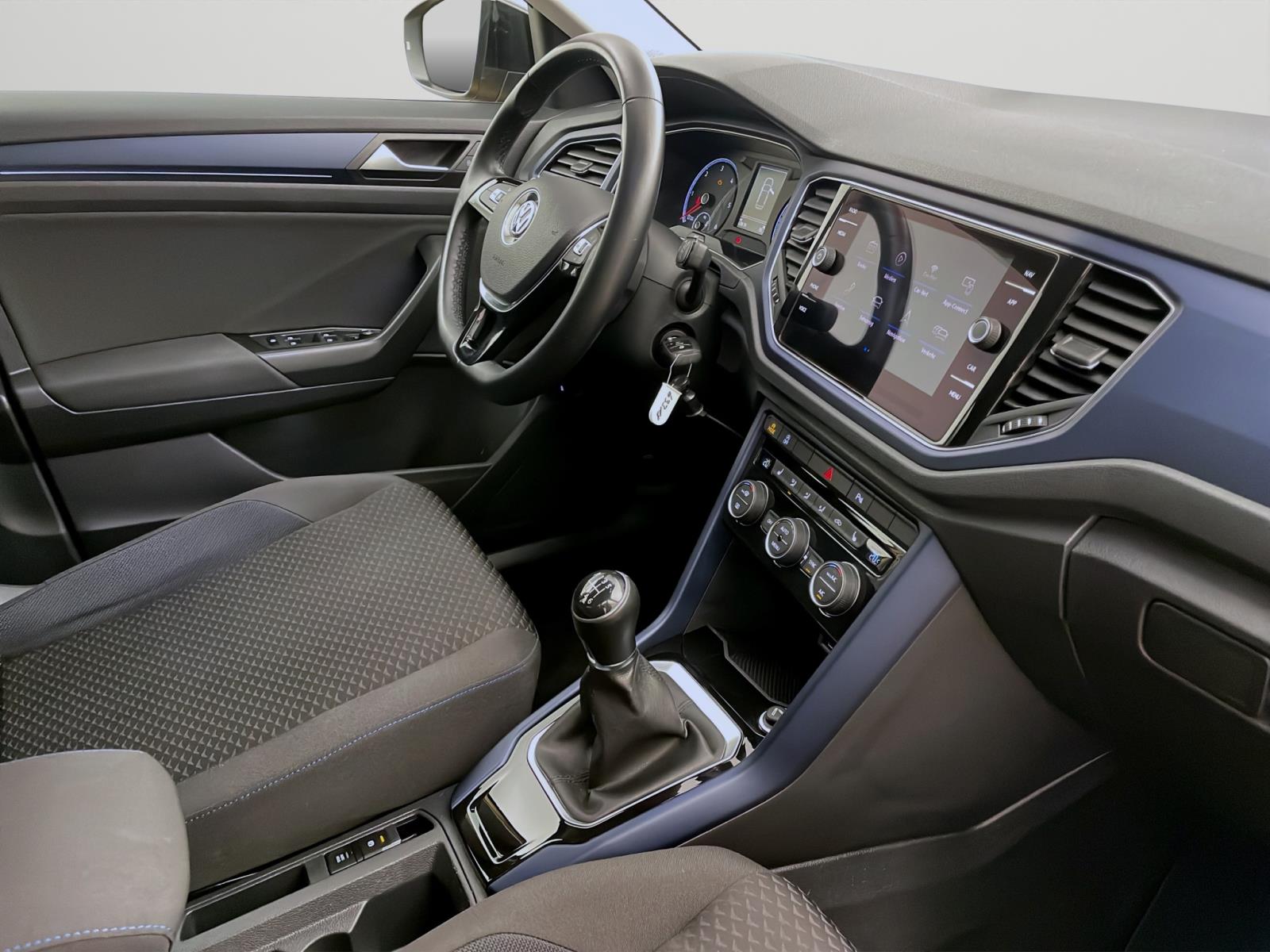 Bild 15: Volkswagen T-Roc 1.6 TDI UNITED AHK NAVI SITZHZG PDC